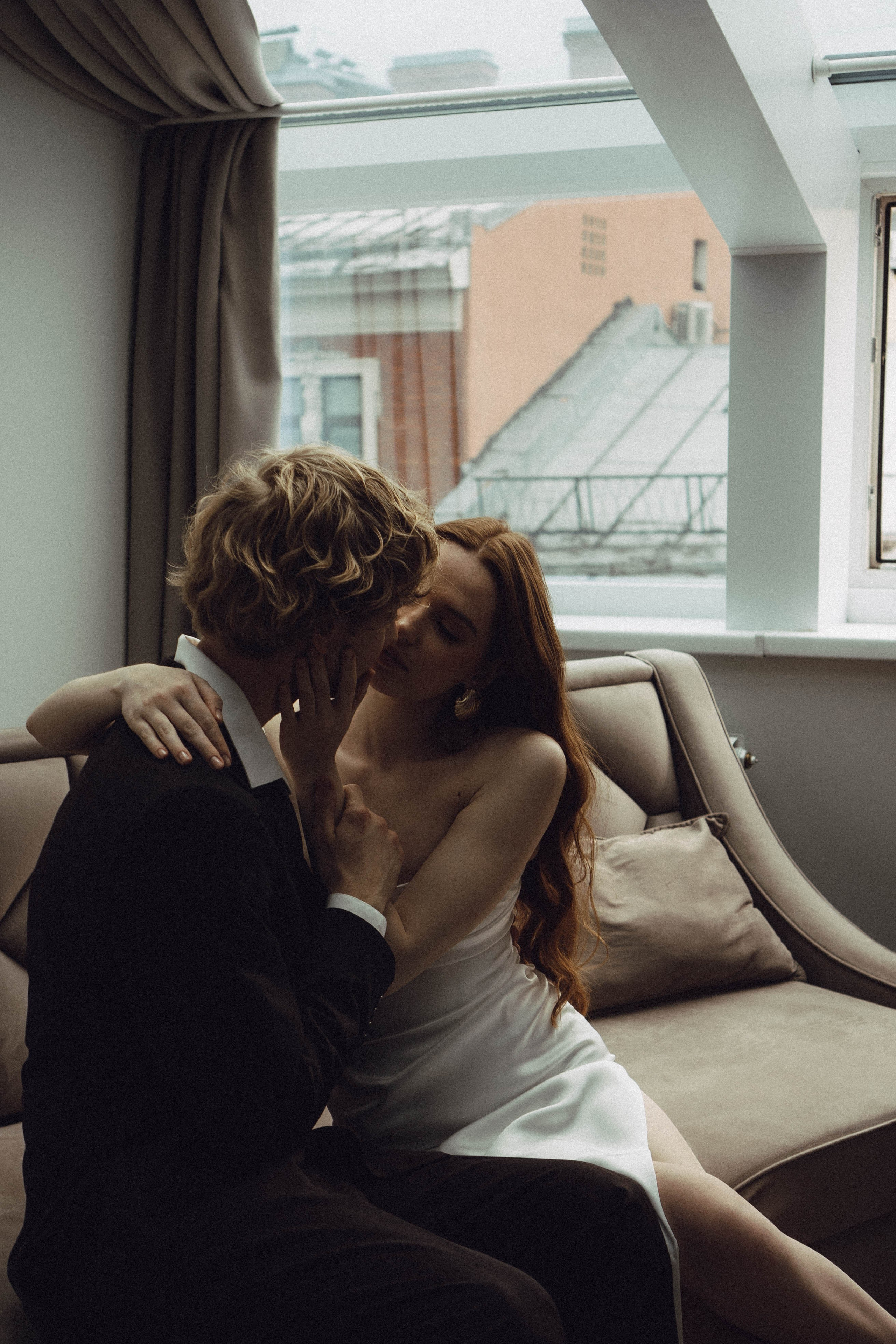 СВАДЕБНАЯ СЬЕМКА В ОТЕЛЕ. СБОРЫ ЖЕНИХА И НЕВЕСТЫ И ТАКЖЕ ТОР И ПОДГОТОВКА К ПРОГУЛКЕ. Профессиональный фотограф, Санкт-Петербург — Виктория Богомолова