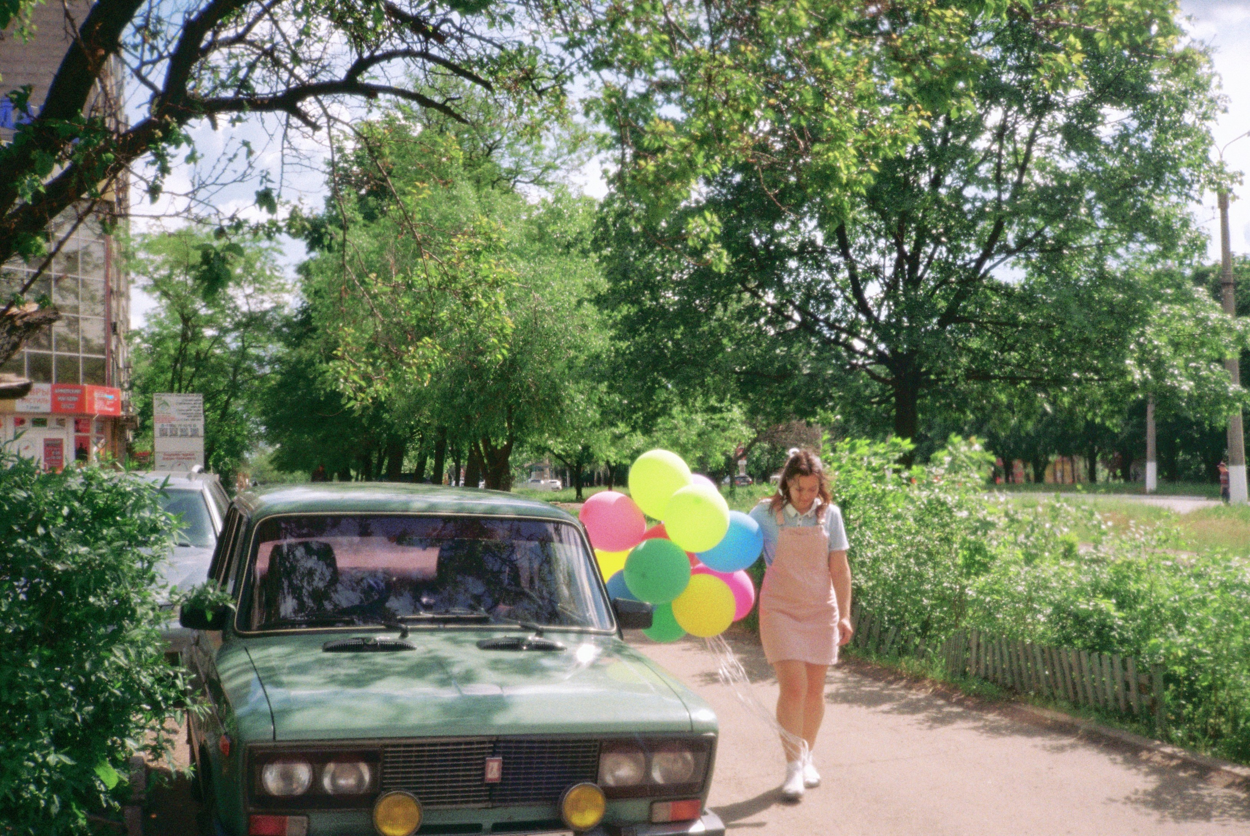 Лети, лети лепесток. • Фотограф Александра Светозар Алчевск •
