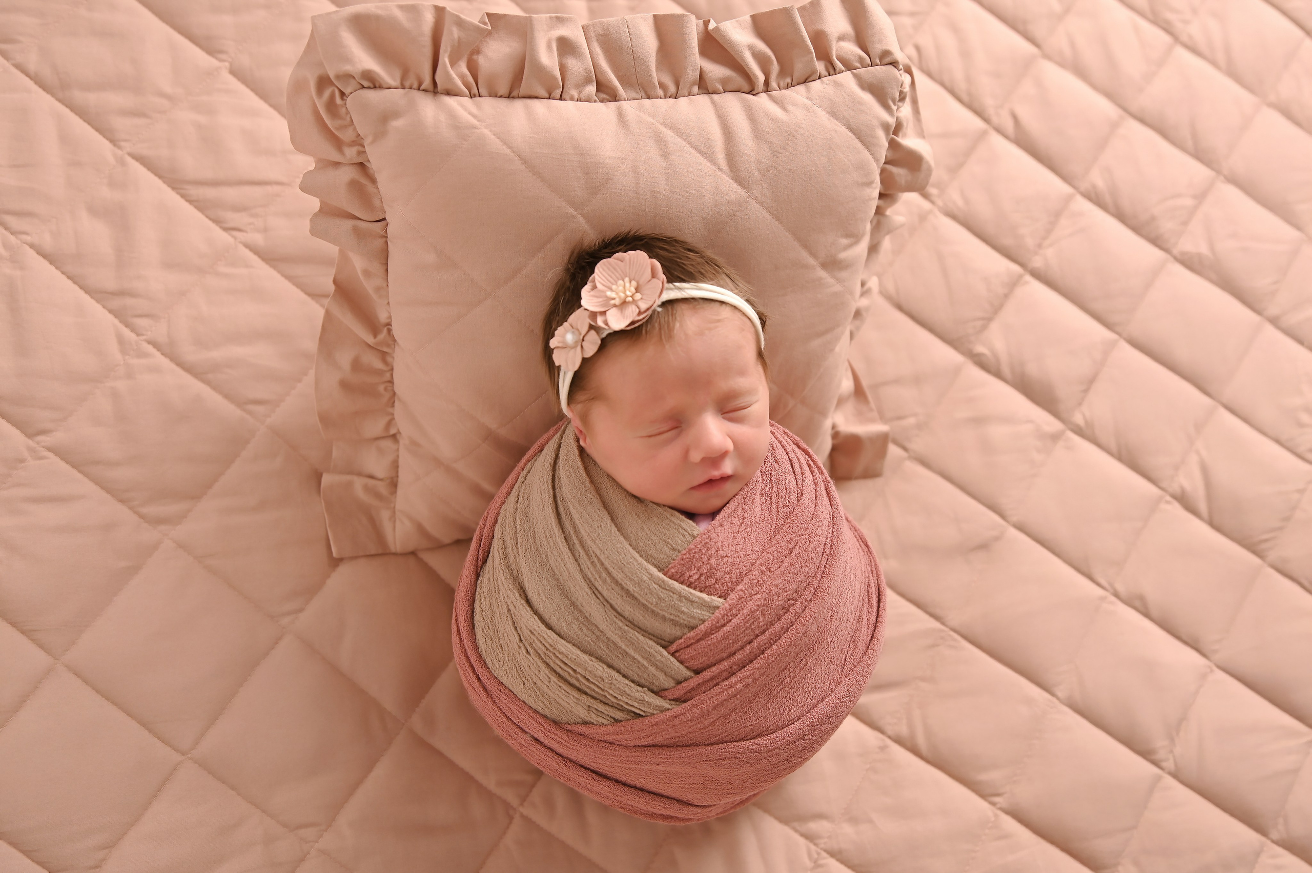 Ньюборн для Карины 14 дней. Фотограф Новорожденных и семейный Элла Огай г. Сатпаев