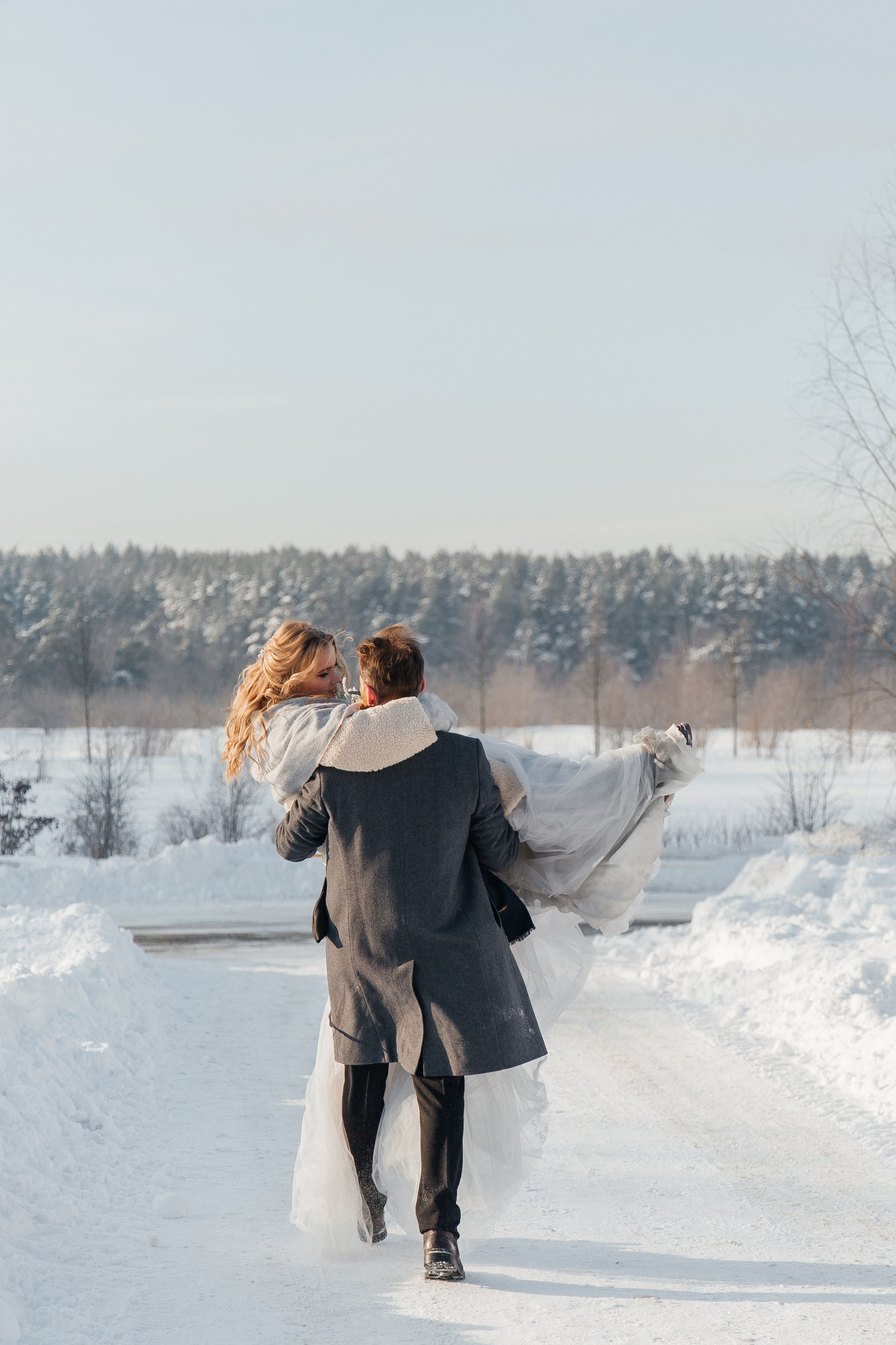 Свадебная фотосессия зимой. Фото Радости. Свадебный и семейный фотограф в Москве Юлия Самойлова