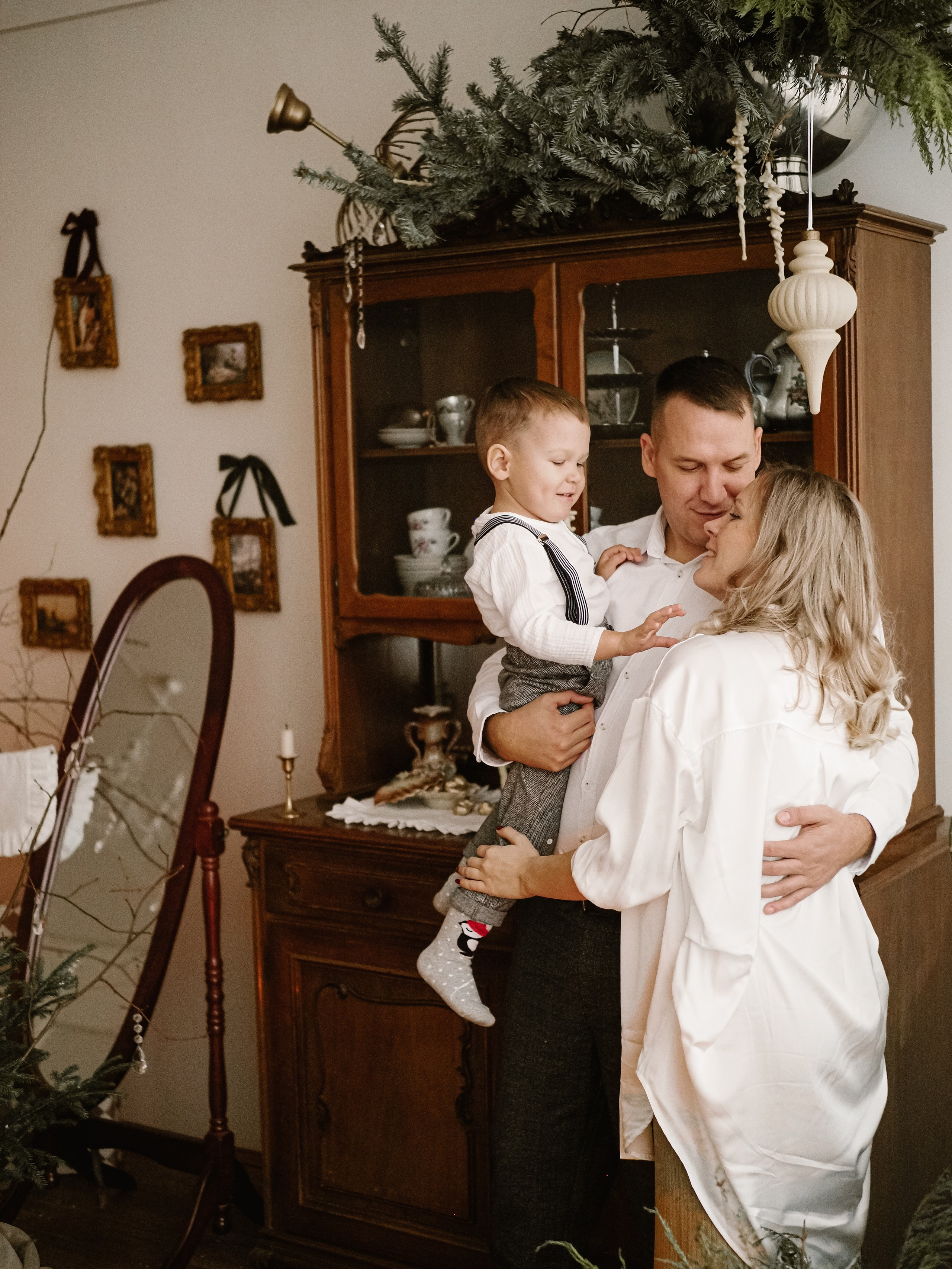 Если фото у елочки, то вот так. Фотограф Рязань. Семейный Свадебный фотограф