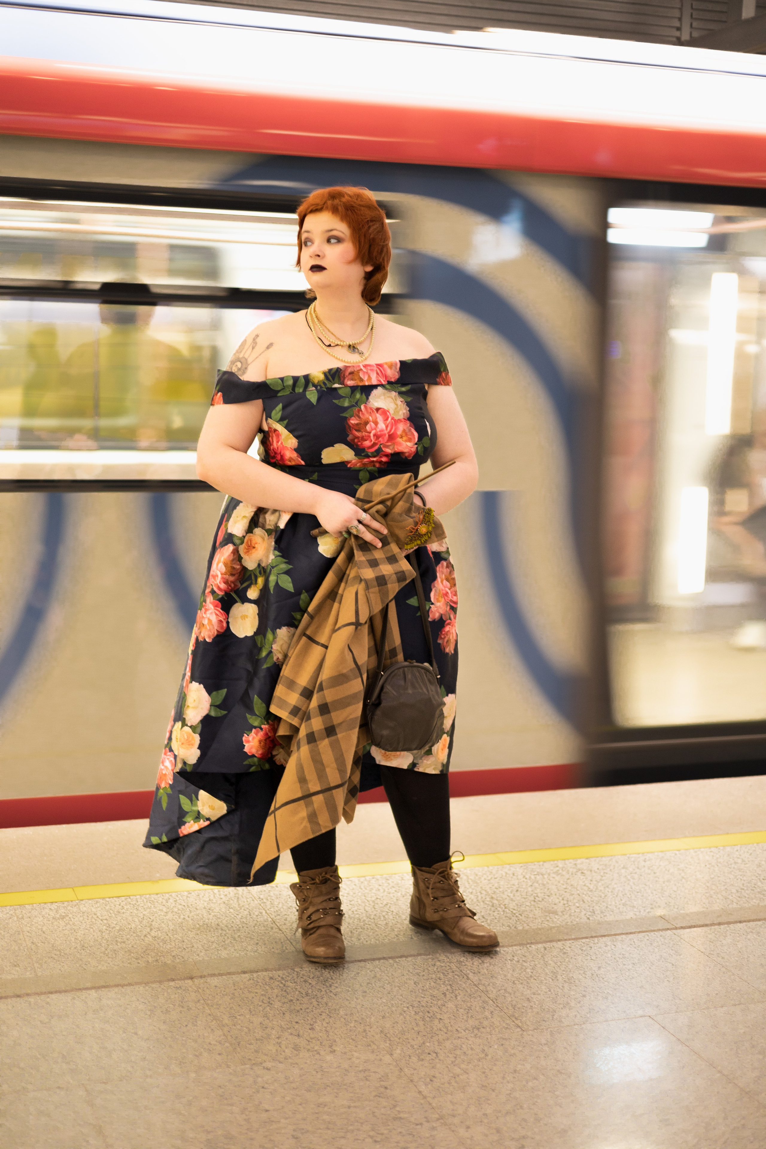 Фея в Московском метро. ФОТОГРАФ МОСКВА ЮЛИЯ ИБРАГИМ