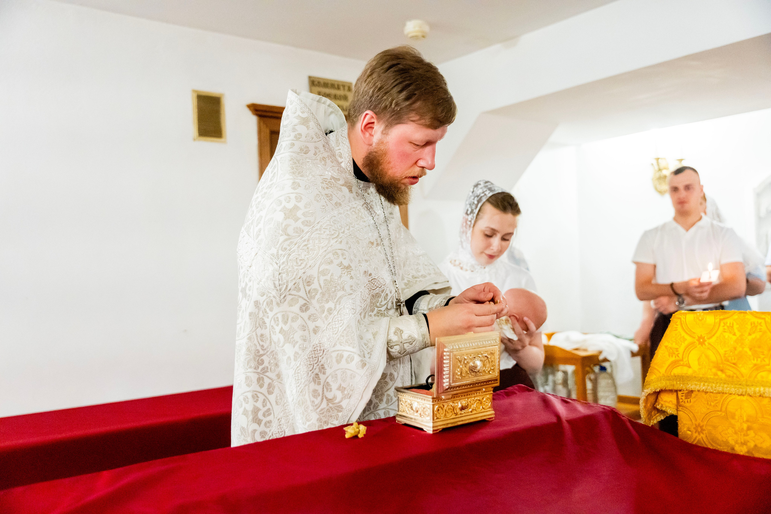 Крещение Льва. Фотограф Юлия Попова