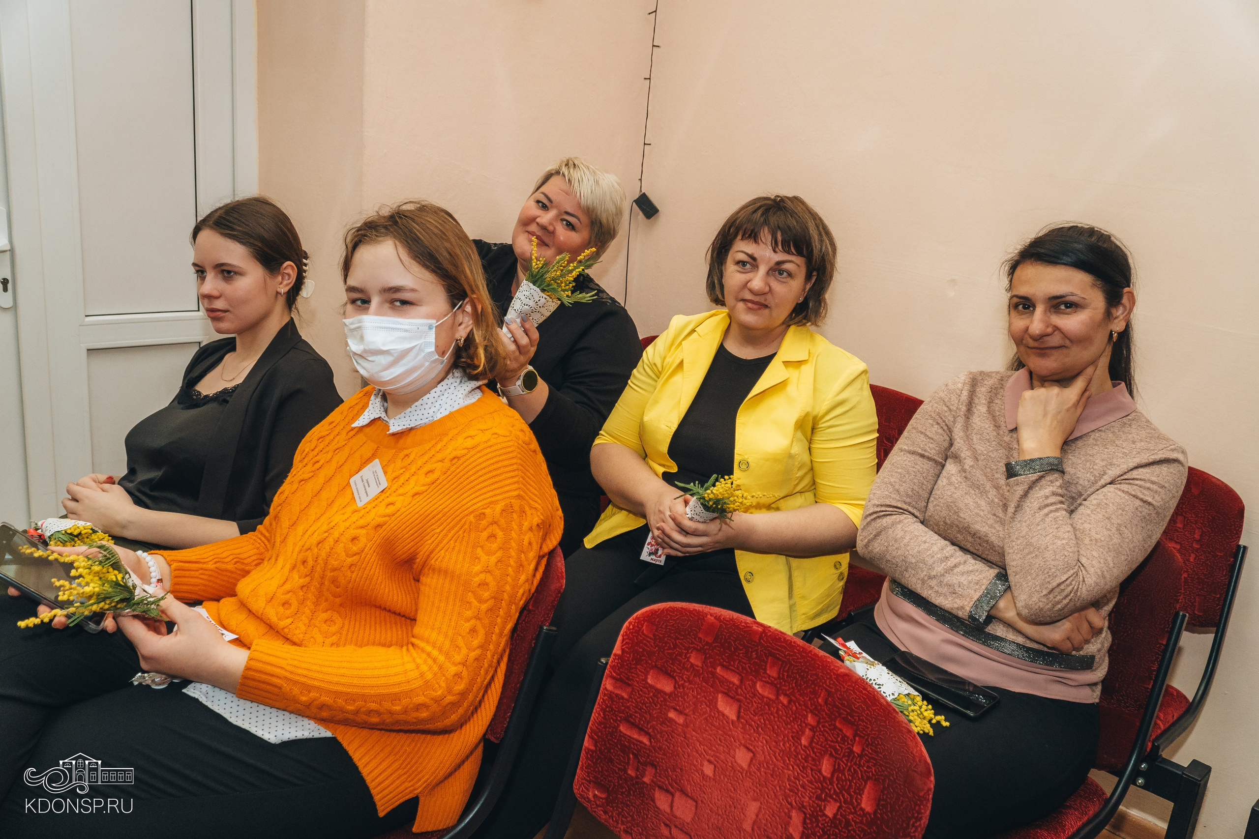 В преддверии праздника весны. Новотитаровский Дом культуры