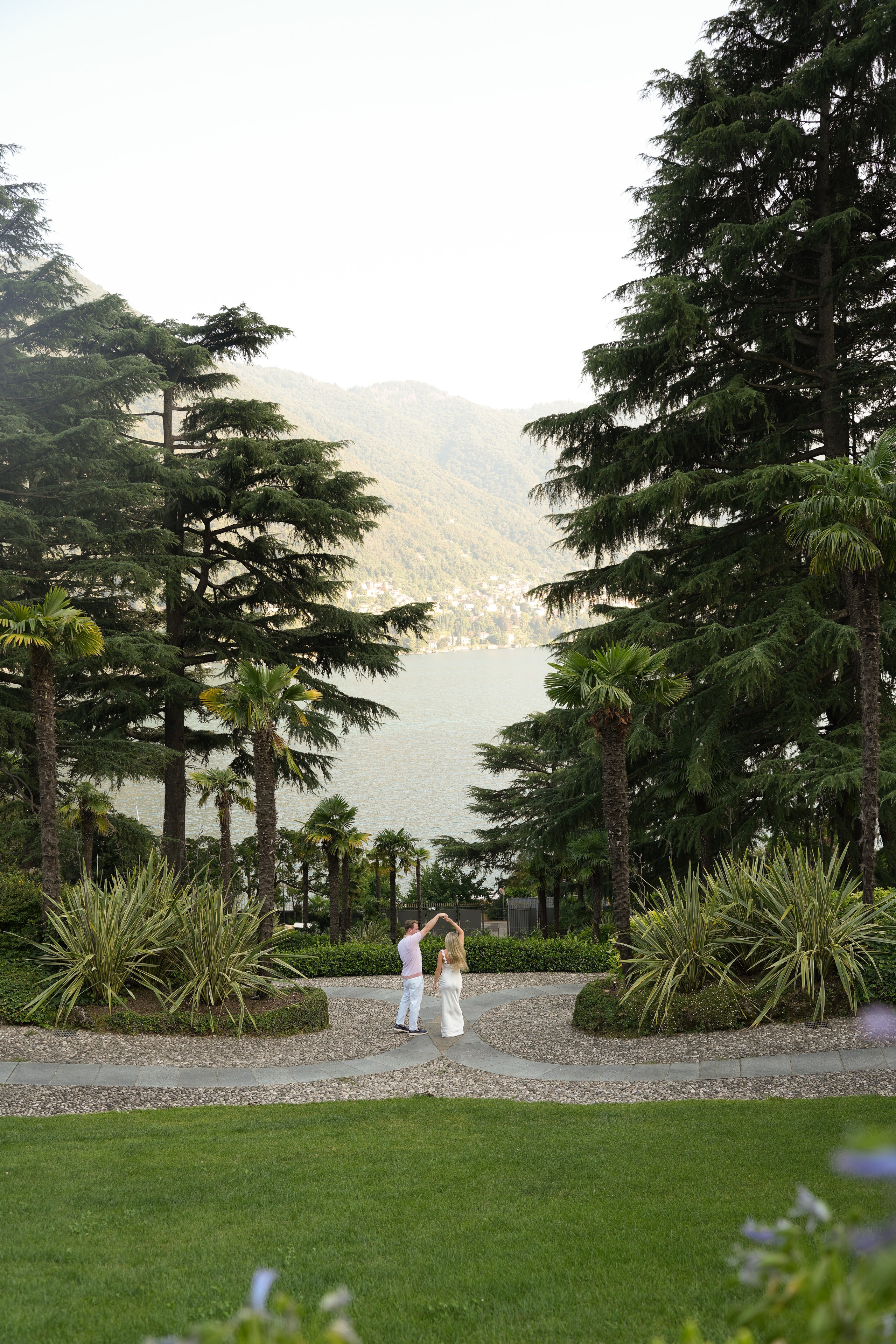 Sarah & Husband. Maria Anistratova | Destination Photographer, Videographer & Drone Pilot — Lake Como