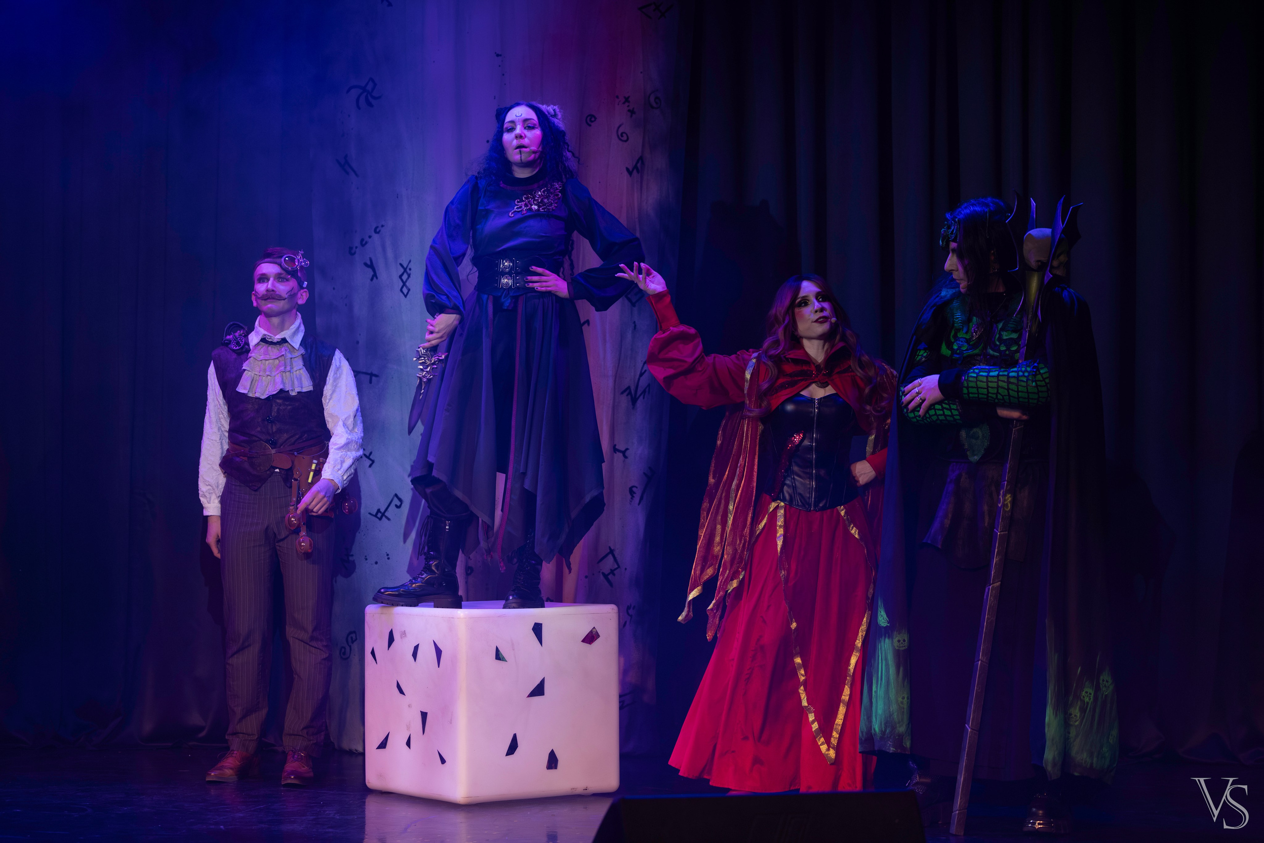 Книга стихий 25.01. Фотограф Виктор Степанов