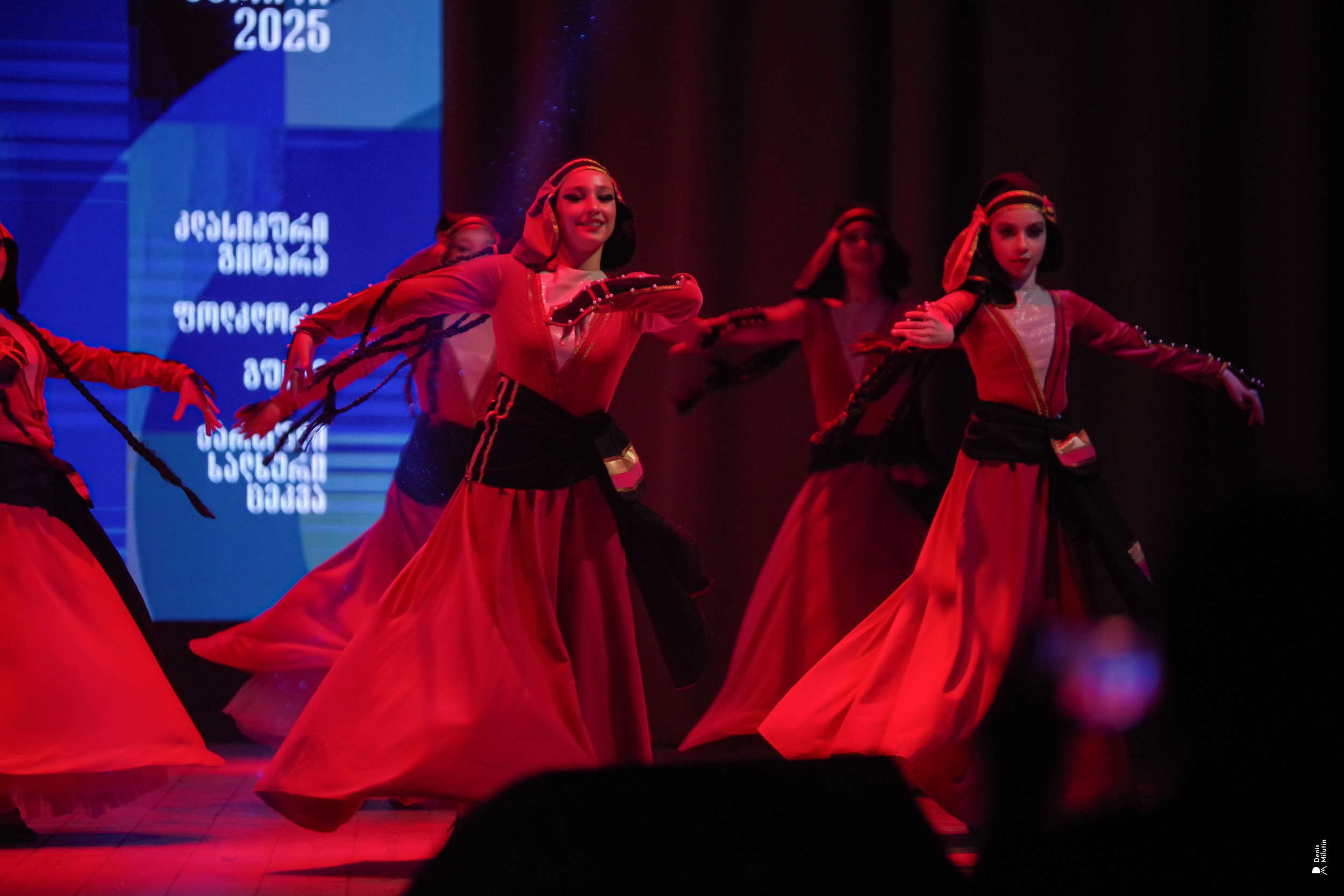 Танцы в Хоби. Портретный фотограф Денис Милютин