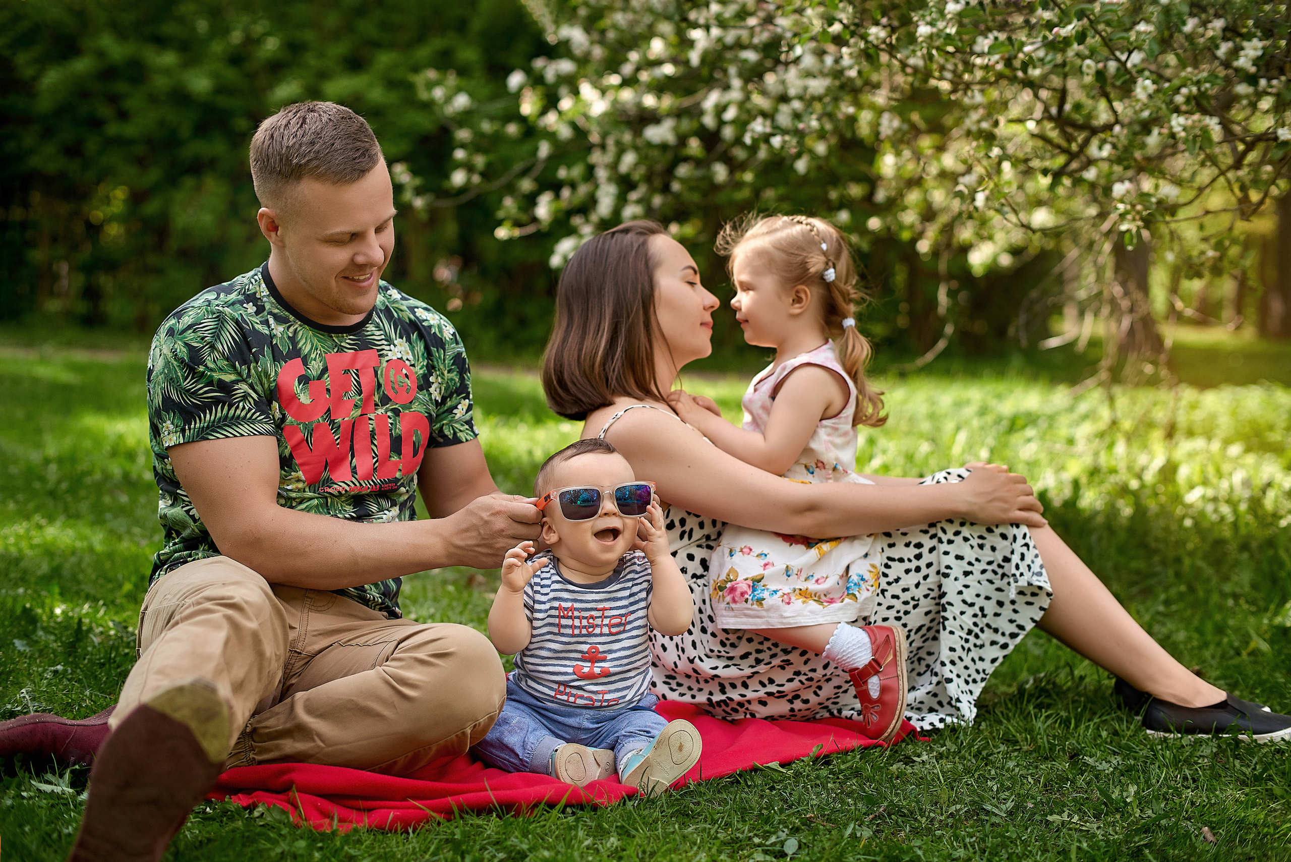 Семейная фотосессия на природе. Семейный и детский фотограф Катерина Рожкова