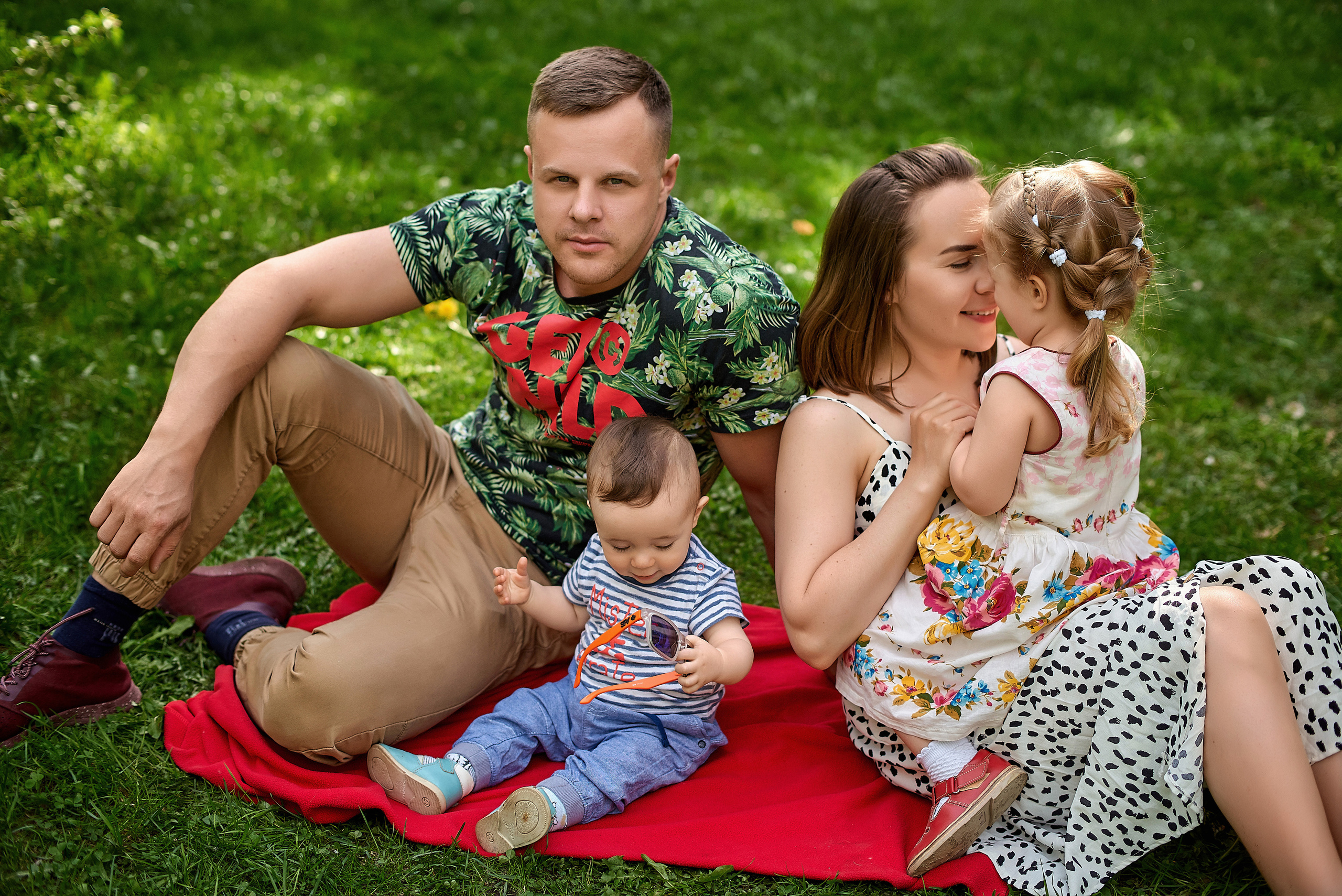 Семейная фотосессия на природе. Семейный и детский фотограф Катерина Рожкова