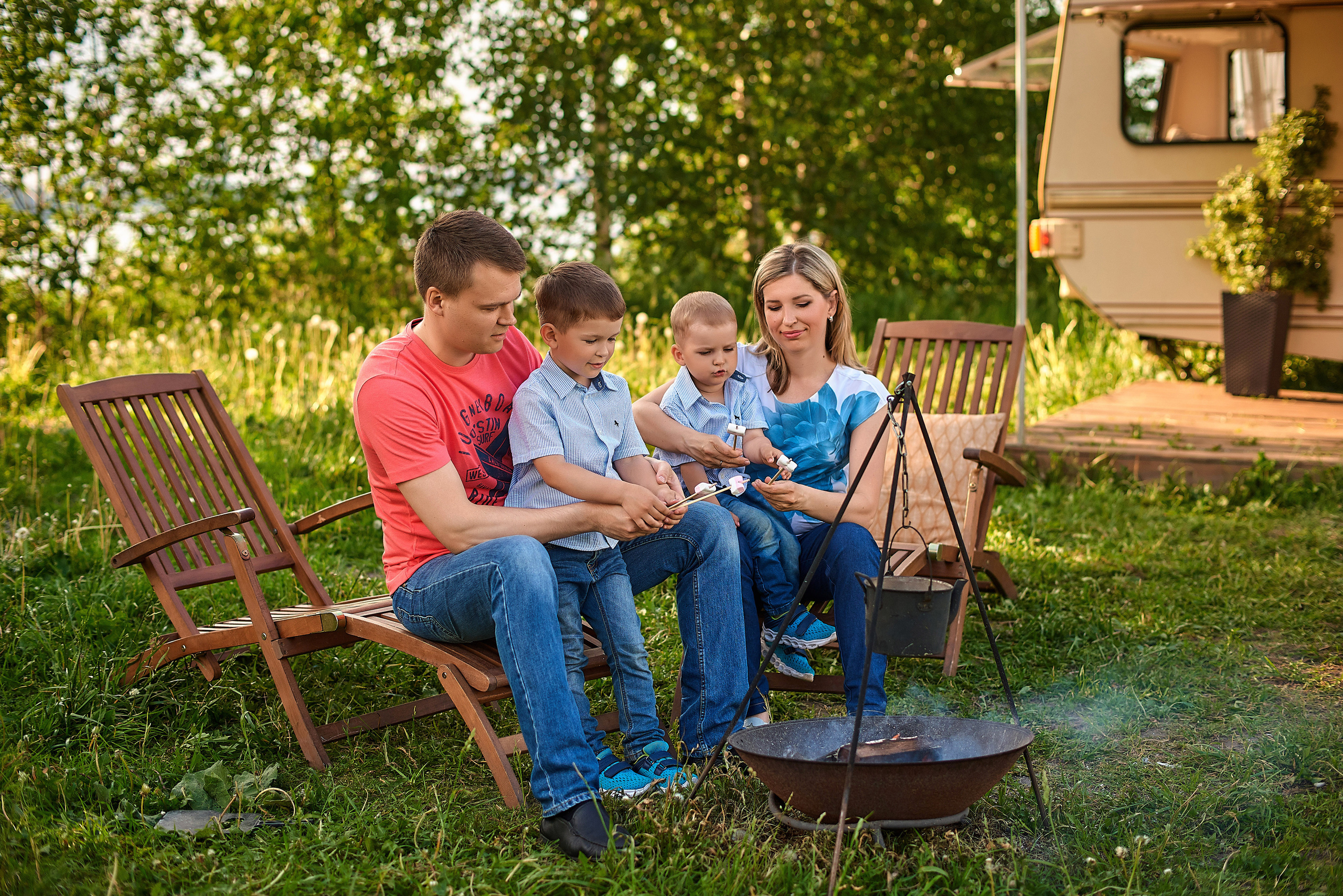 Семейная фотосессия на природе. Семейный и детский фотограф Катерина Рожкова