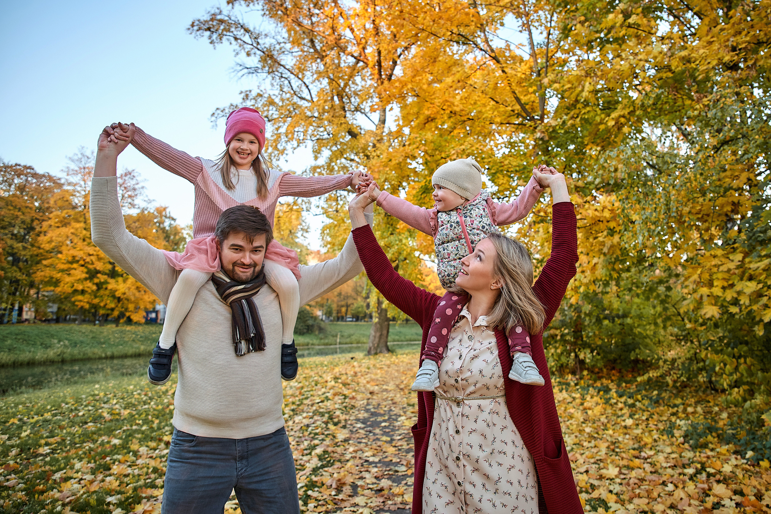 Семейная фотосессия на природе. Семейный и детский фотограф Катерина Рожкова