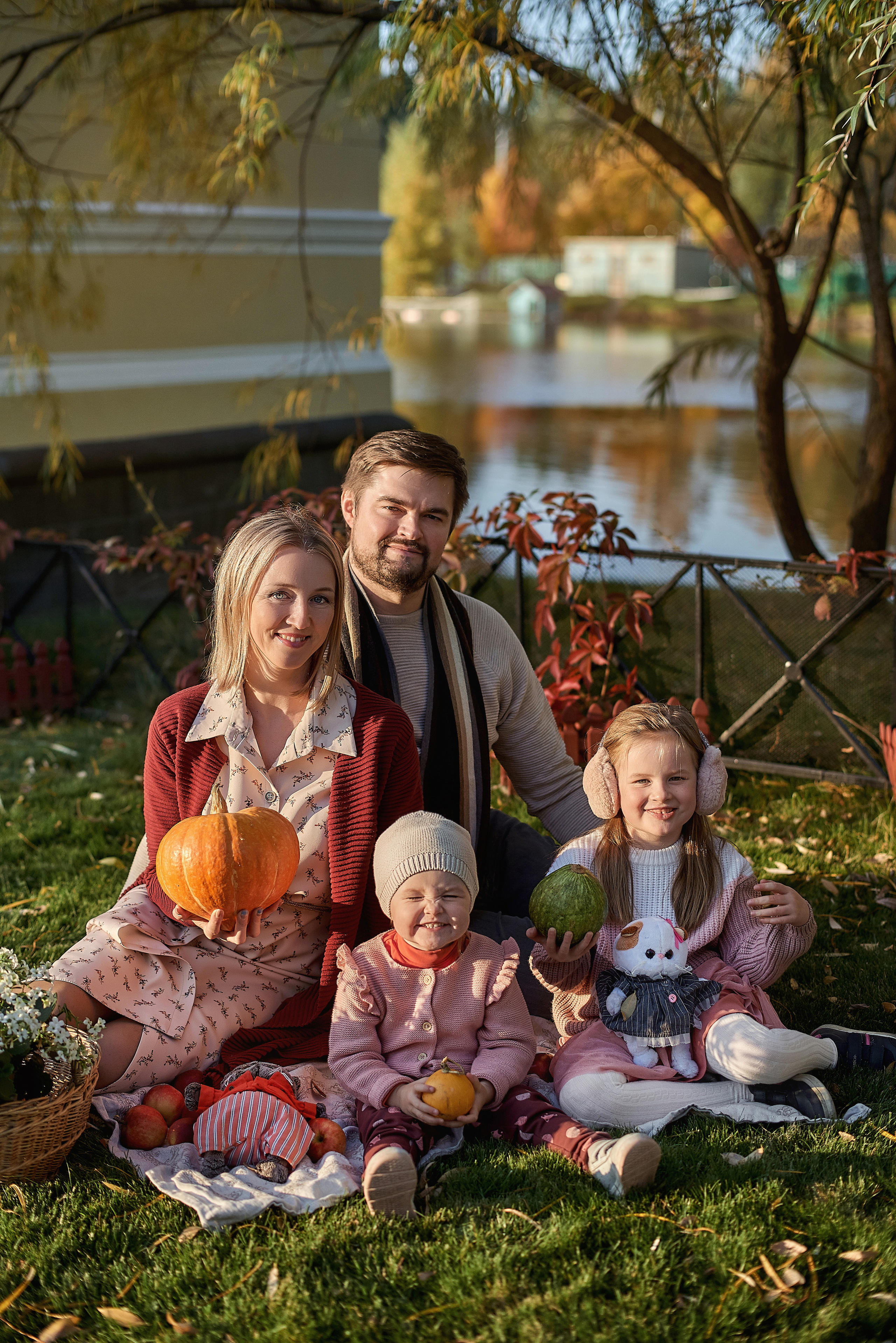 Семейная фотосессия на природе. Семейный и детский фотограф Катерина Рожкова