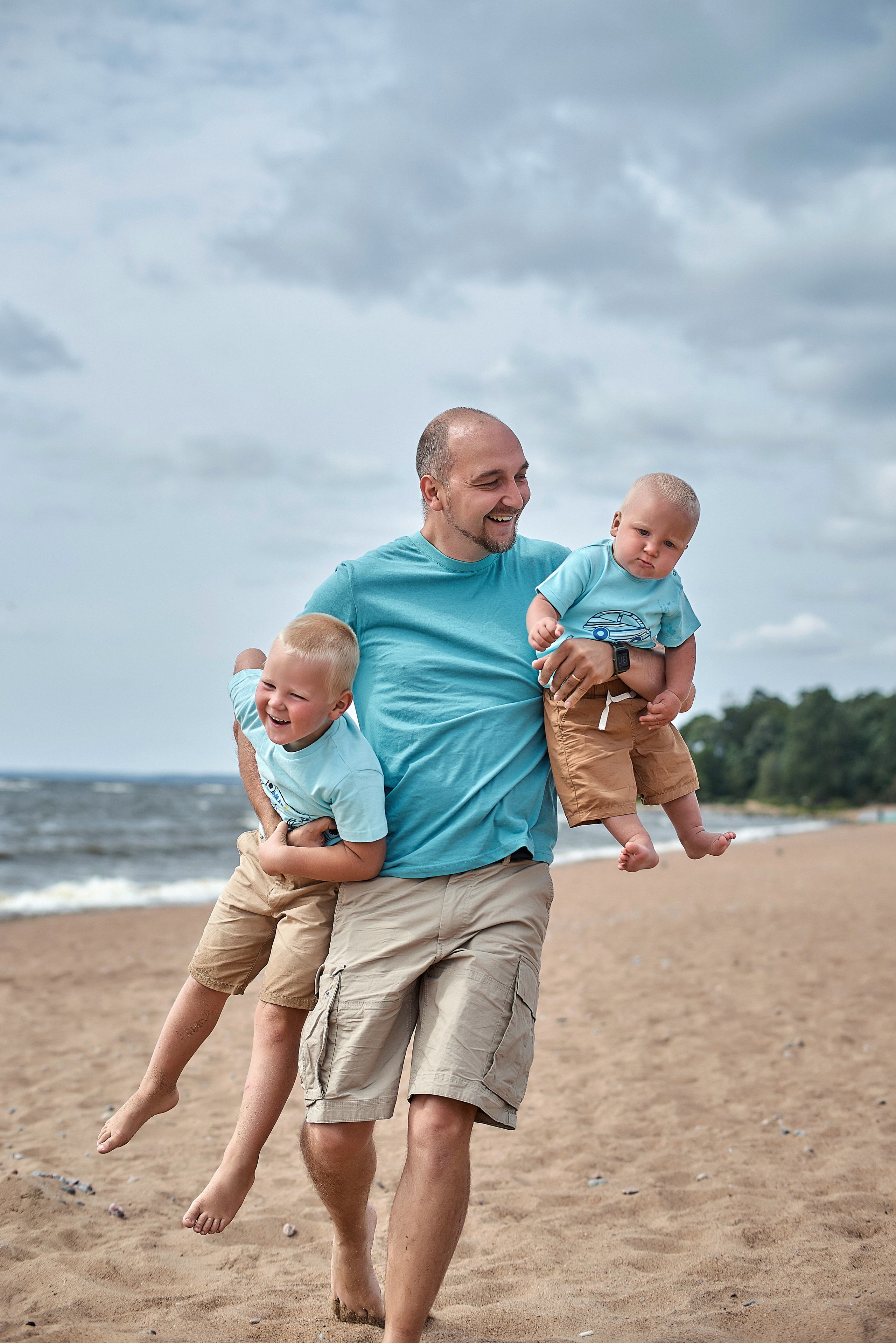 Семейная фотосессия на природе. Семейный и детский фотограф Катерина Рожкова