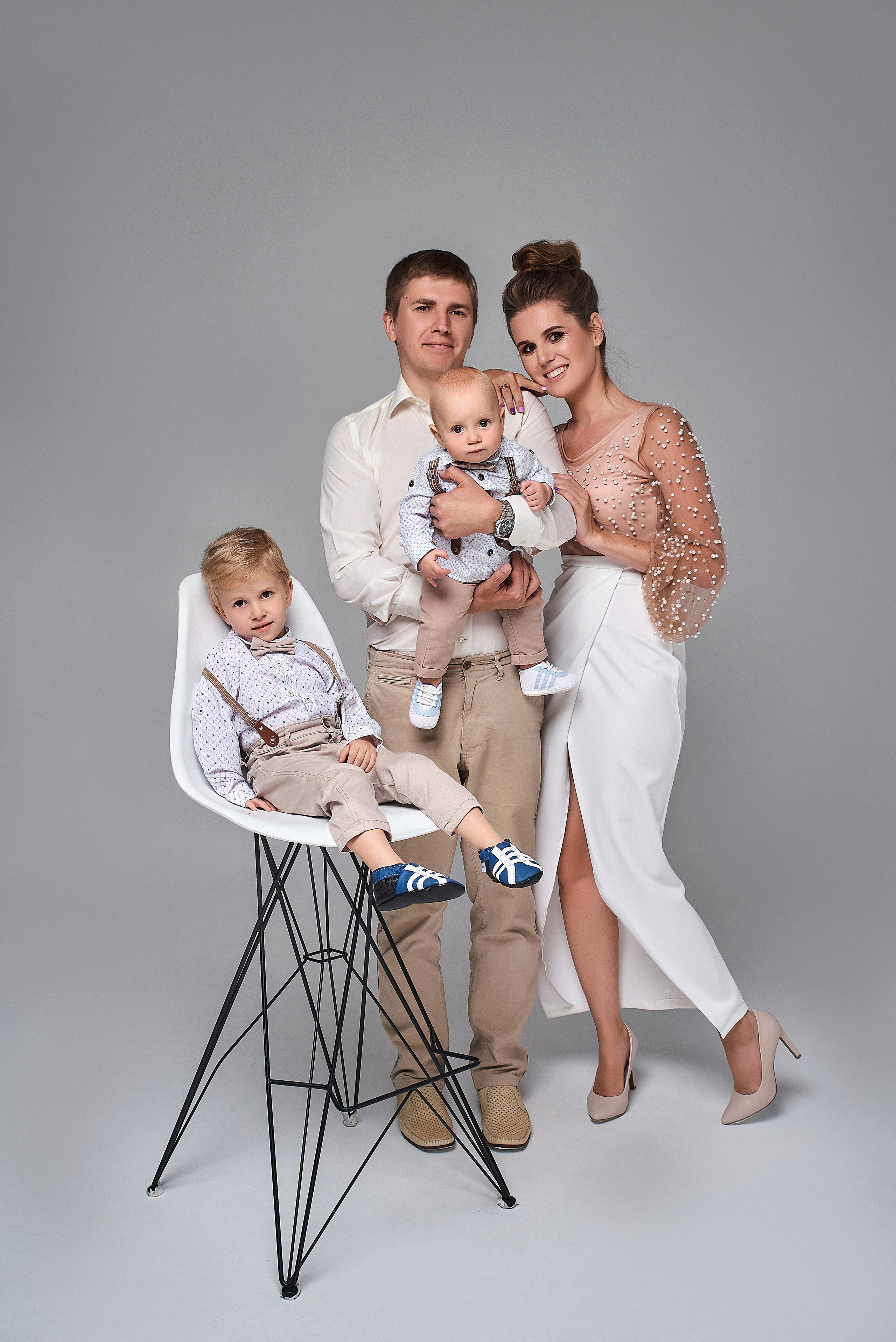 Семейная фотосессия в студии / дома. Семейный и детский фотограф Катерина Рожкова