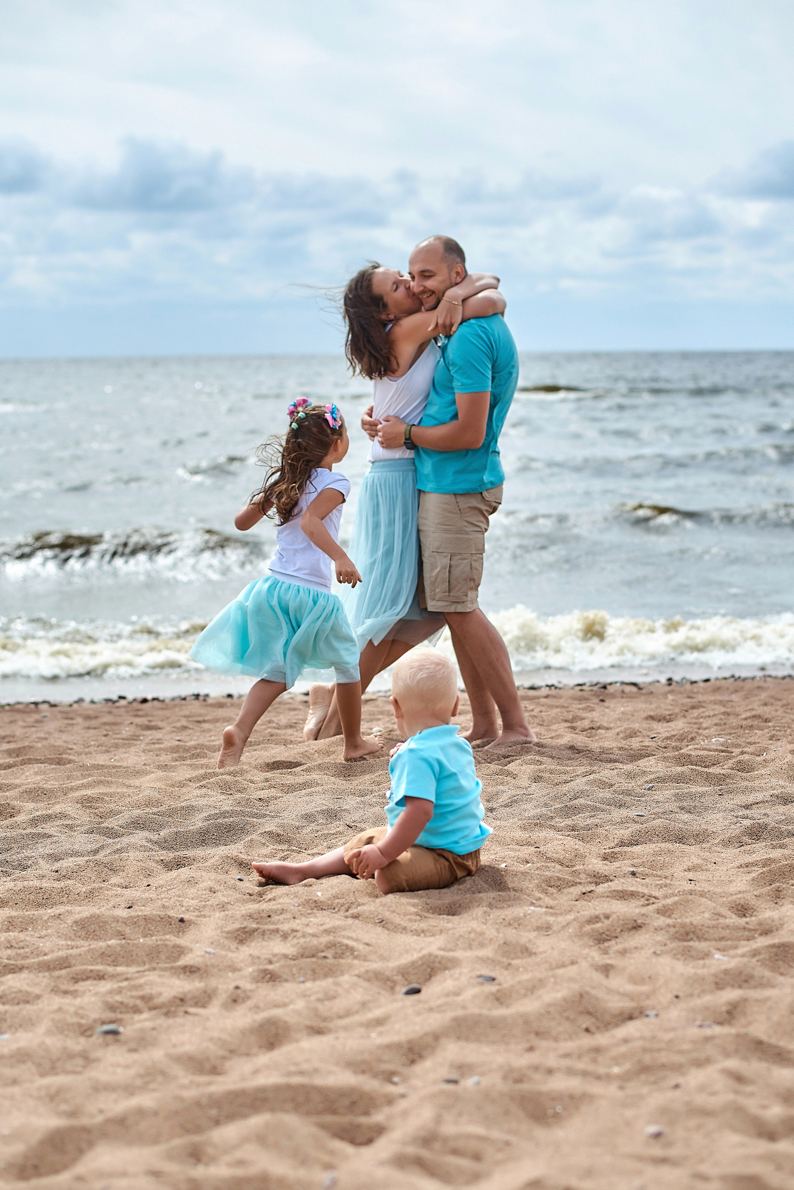 Семейная фотосессия на природе. Семейный и детский фотограф Катерина Рожкова