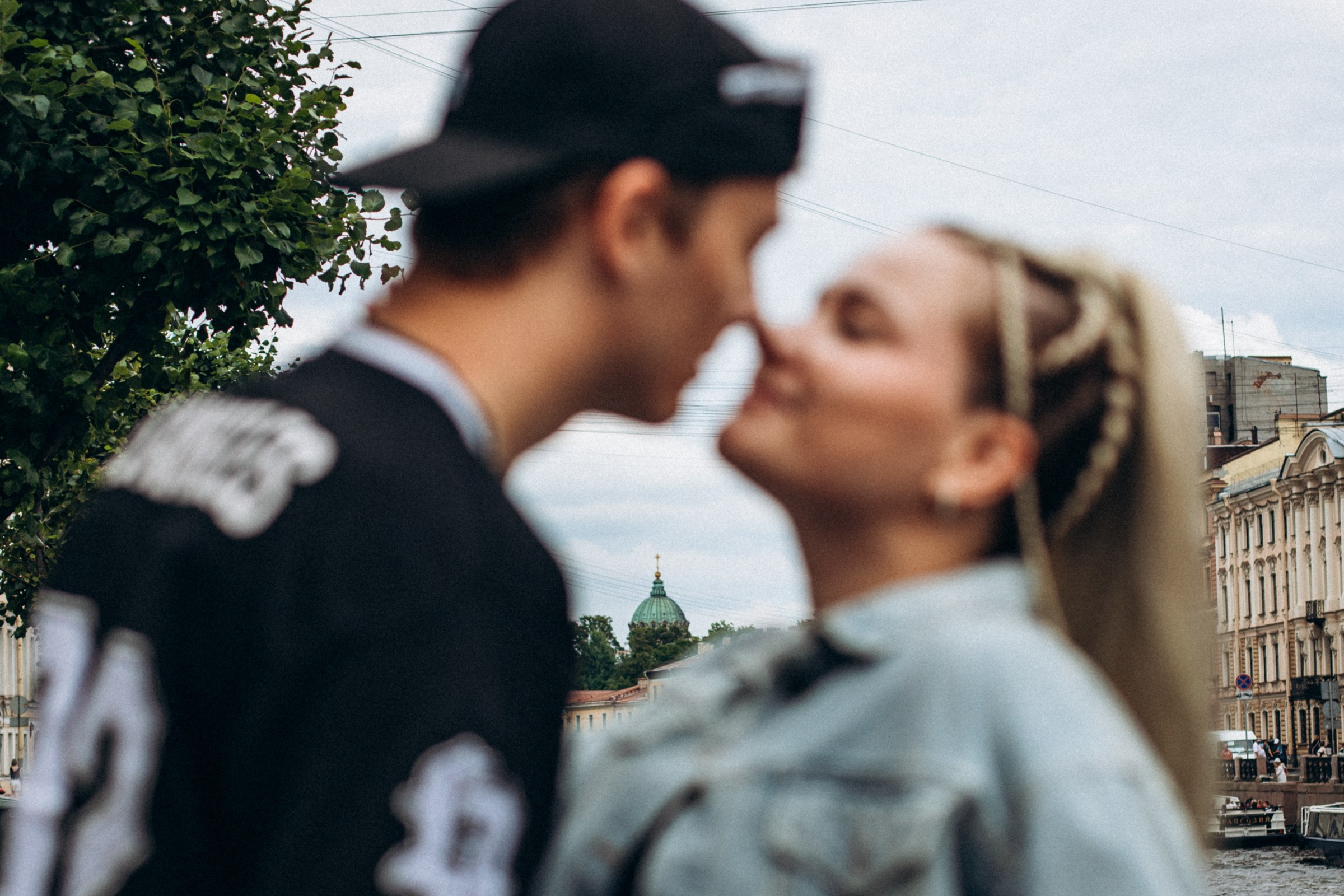 Влад и Милена в июле. Фотопрогулка в Петербурге. Индивидуальный и семейный фотограф в Санкт-Петербурге