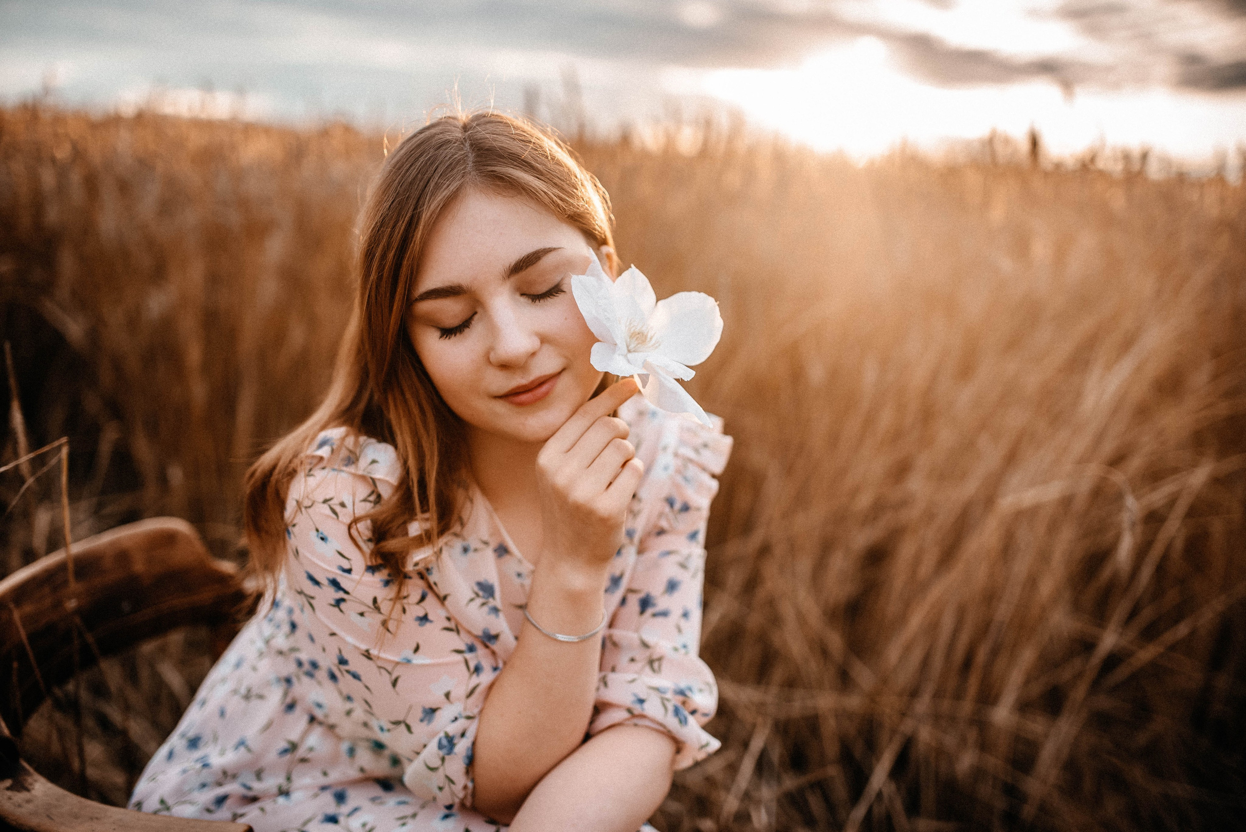 Маша, лето, закат. Главная