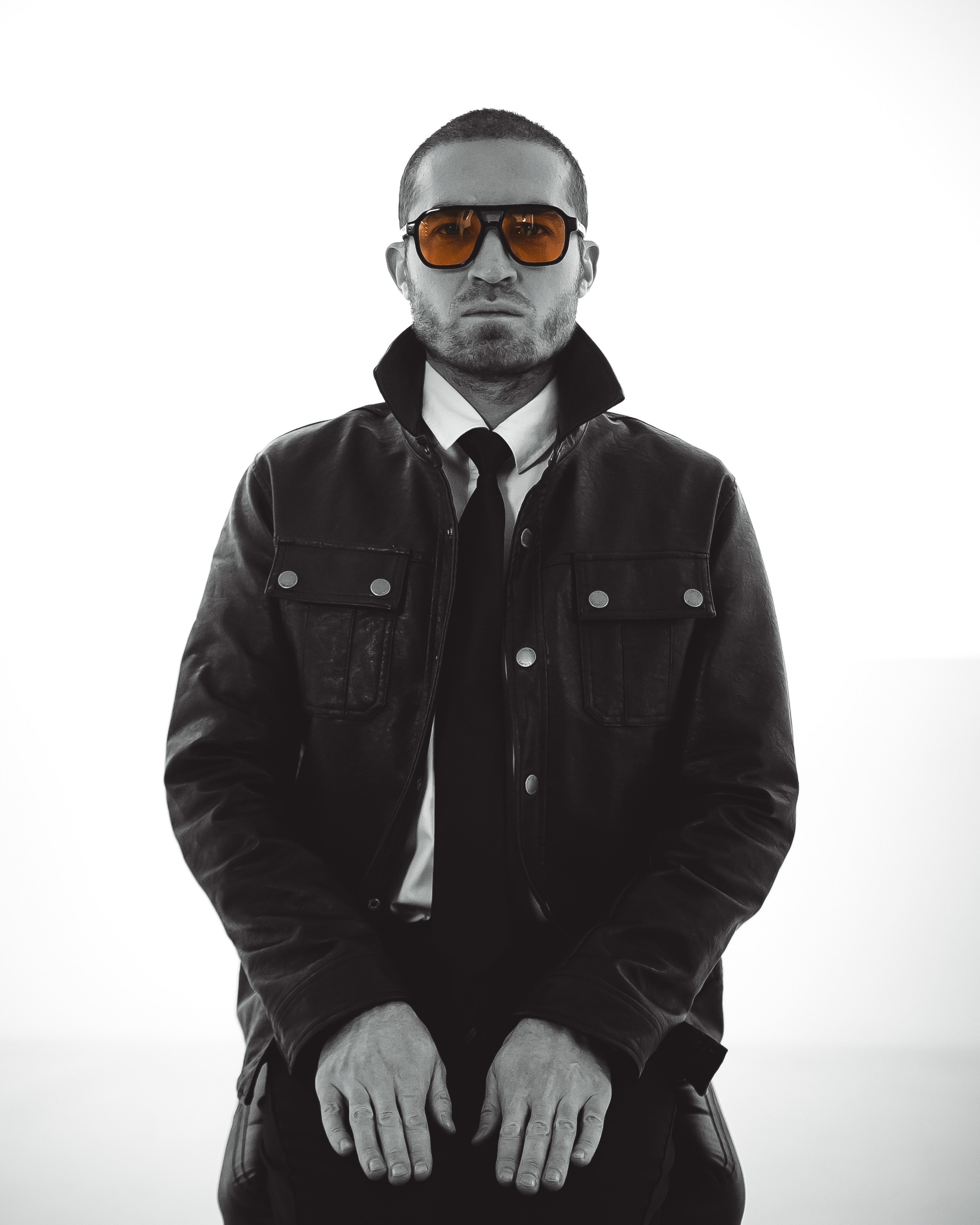 MF PROD. — NICHOLAS VYAZEMSKY. MOVIE FAMILY PRODUCTION