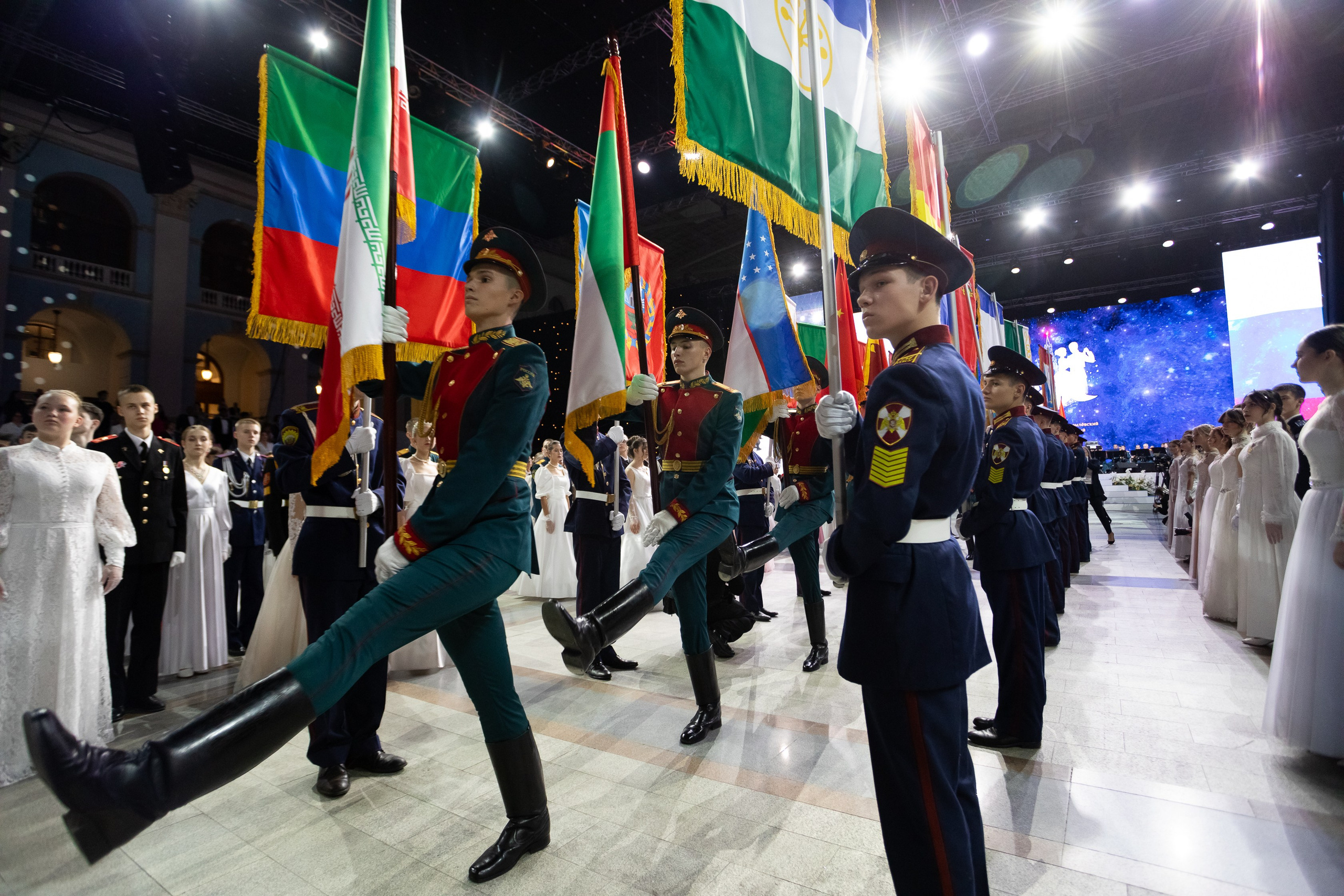 Кадетский бал. VICTOR SAPOZHNIKOV