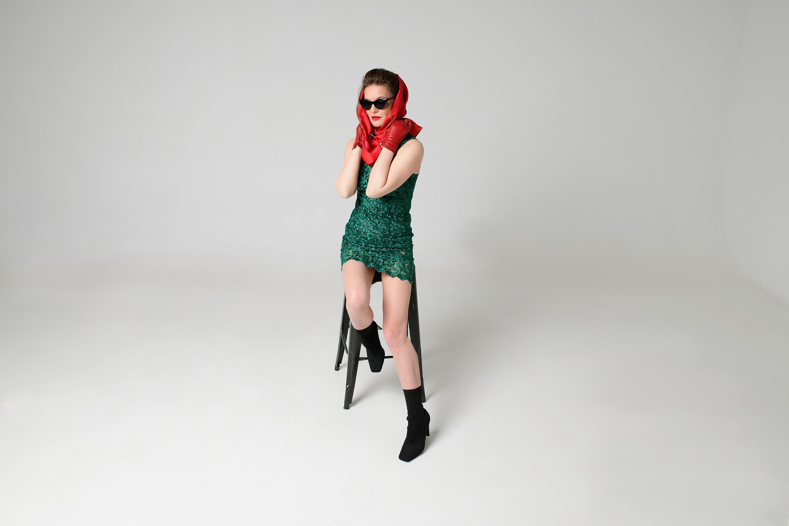 Женский портрет в стиле фэшн. Организация и проведение фотосъемок в Санкт-Петербурге. Фотограф Смирягин Илья