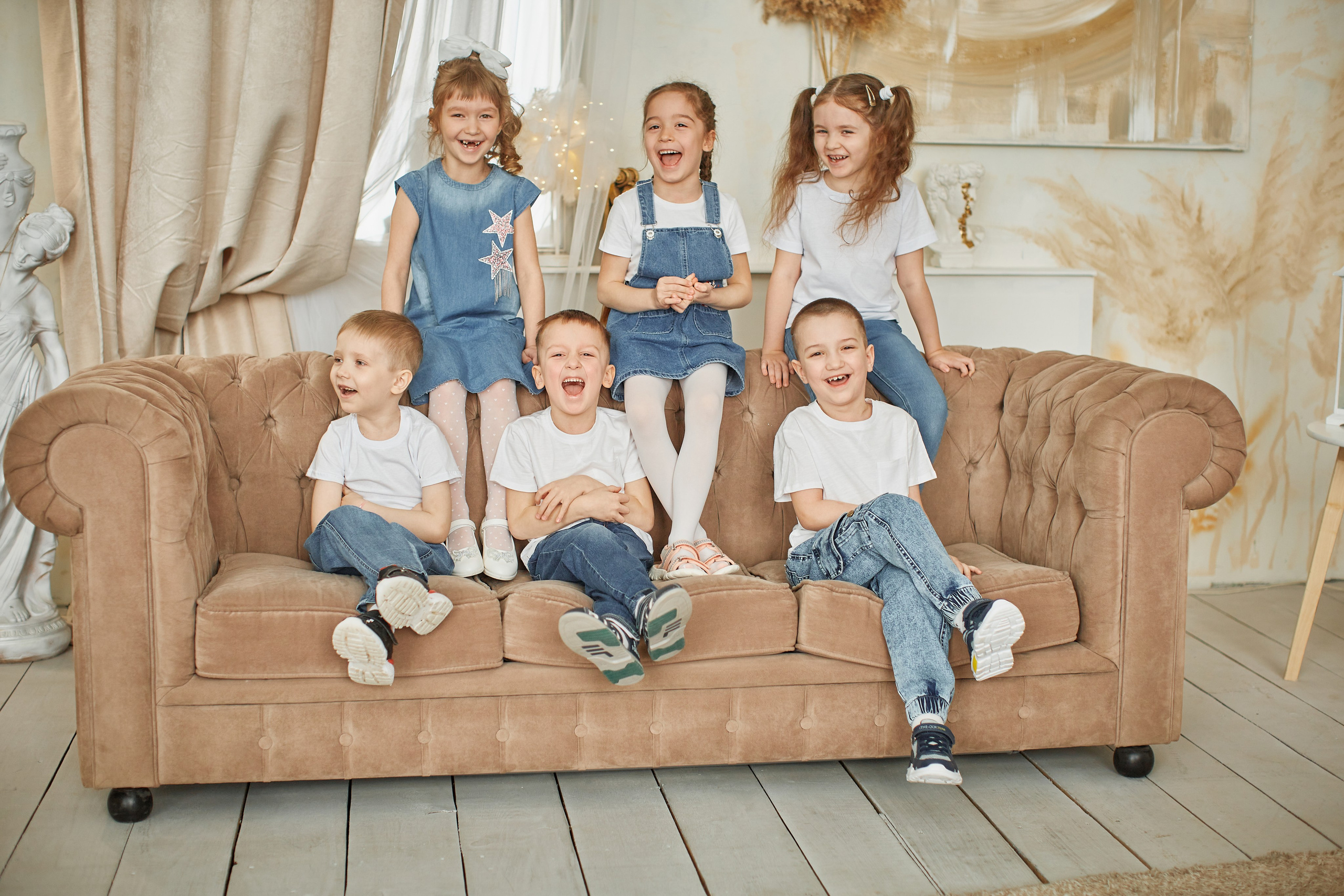 Групповые. Выпускные альбомы в городе Курган для всех