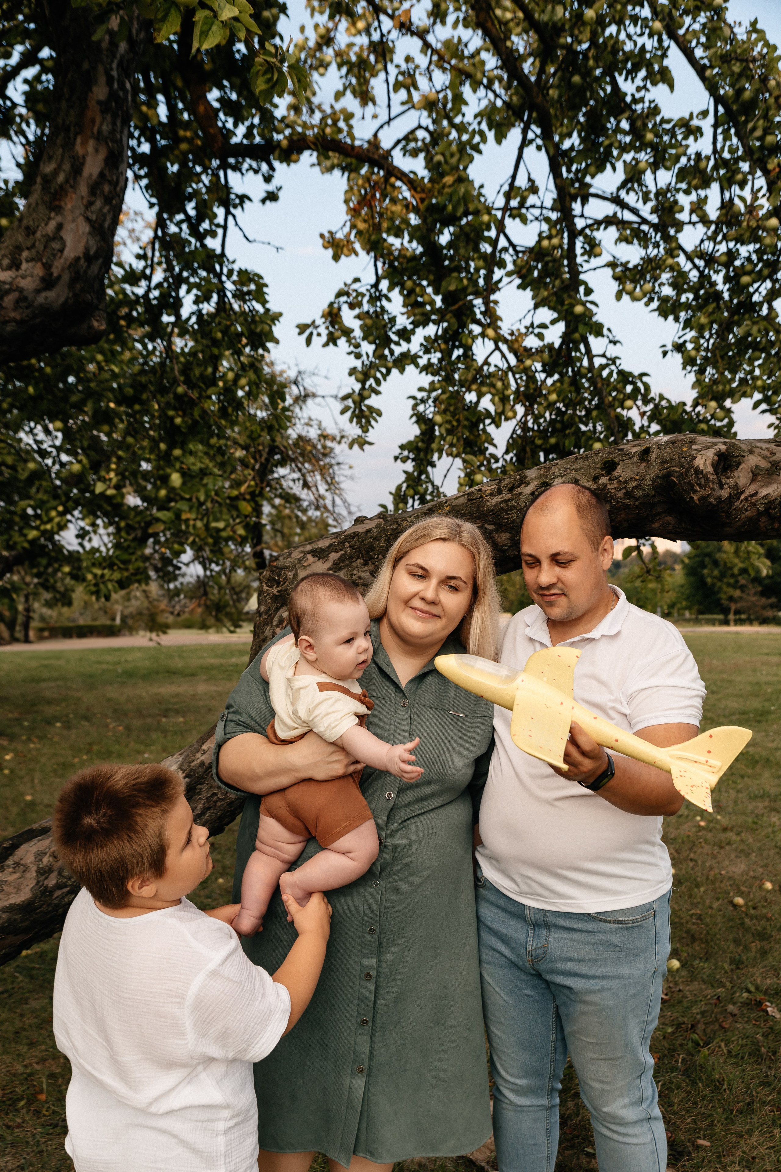 Ксения, Виталий, Артем и Максим. Семейный фотограф Минск Усова Ольга