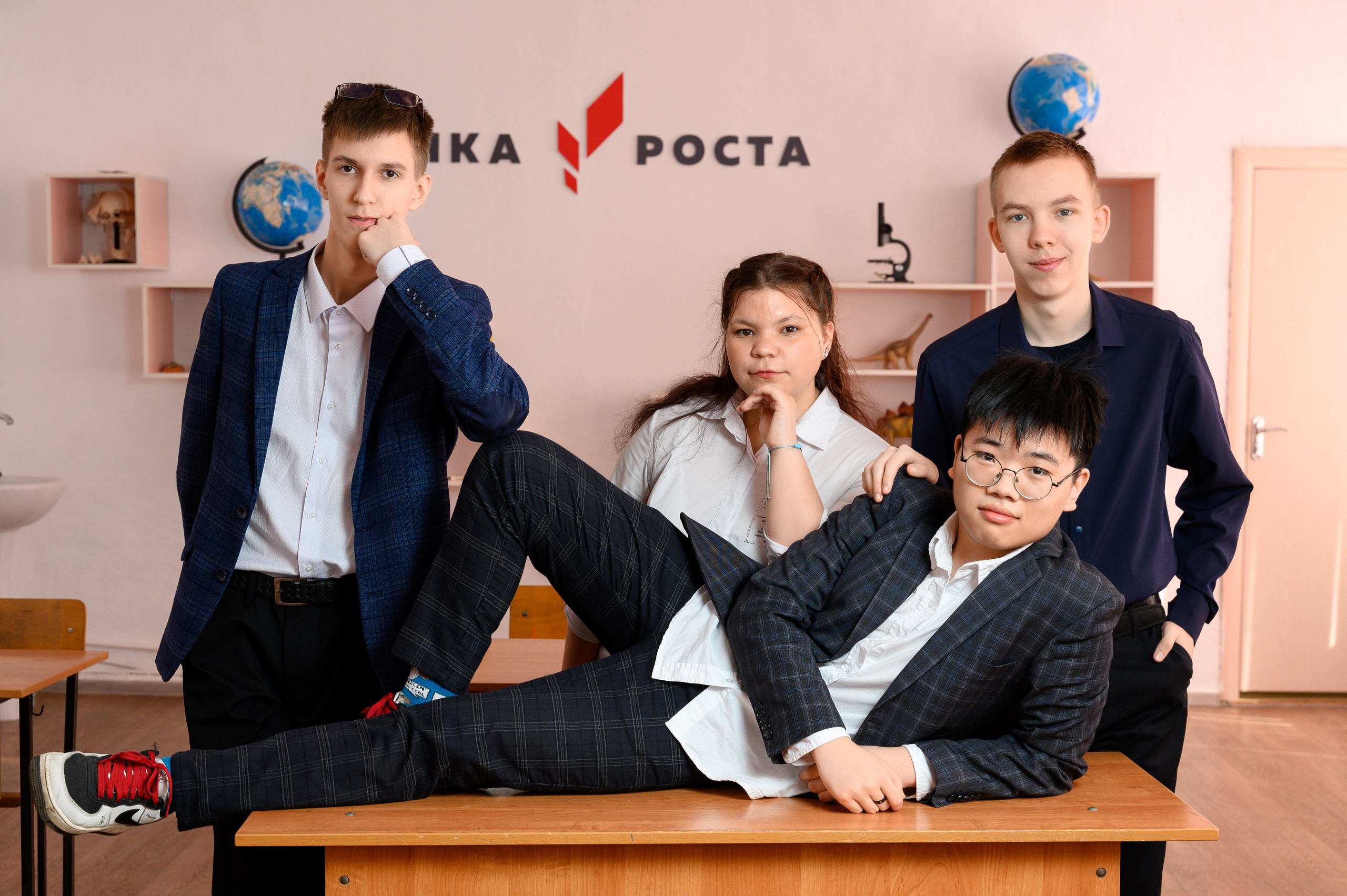 АСОШ № 1, 9А класс. Фотоальбомы для выпускников школ и детских садов в Республике Алтай и за её пределами