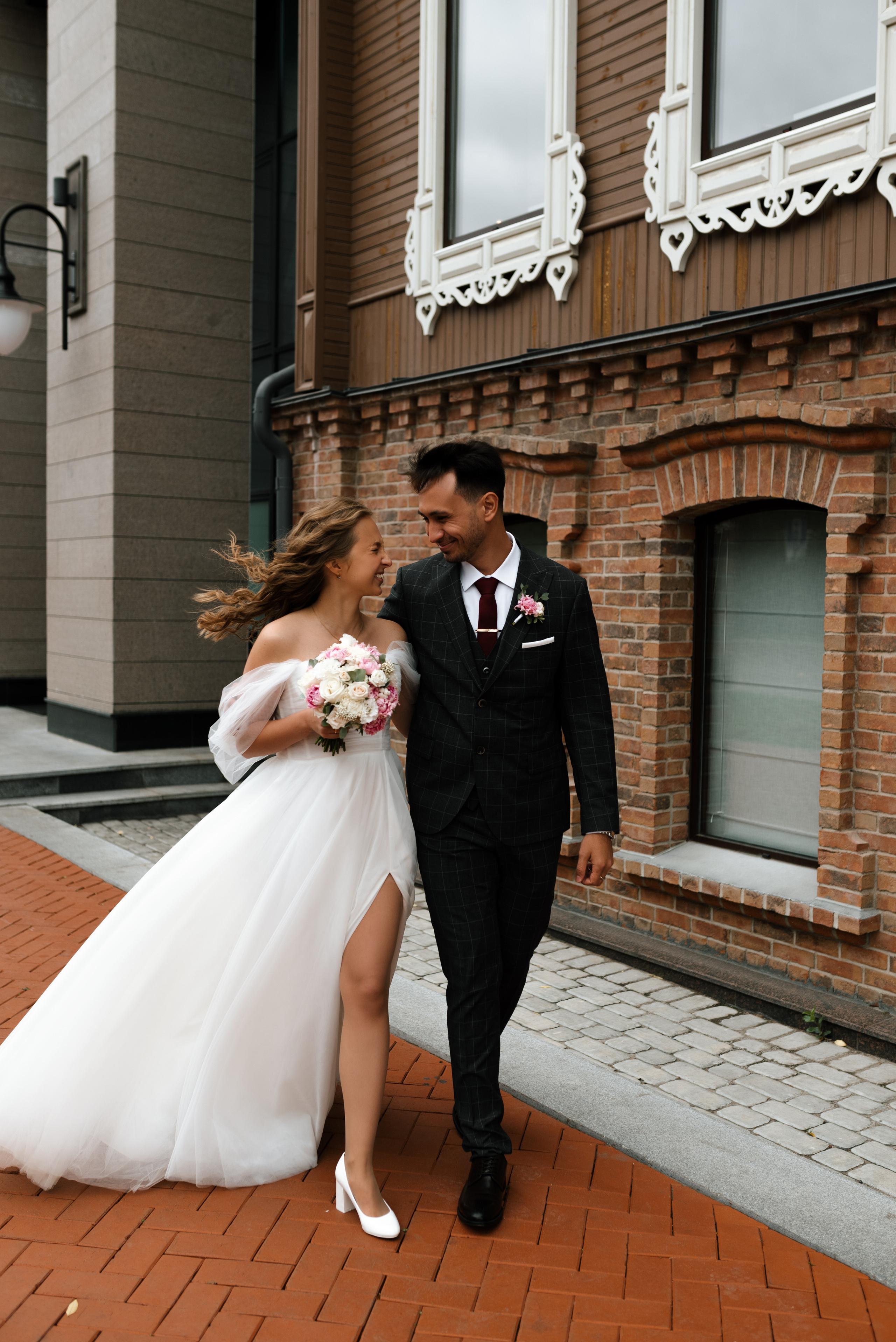 Свадебная фотосессия в центре Уфы. Фотограф в Уфе Комягина Анастасия