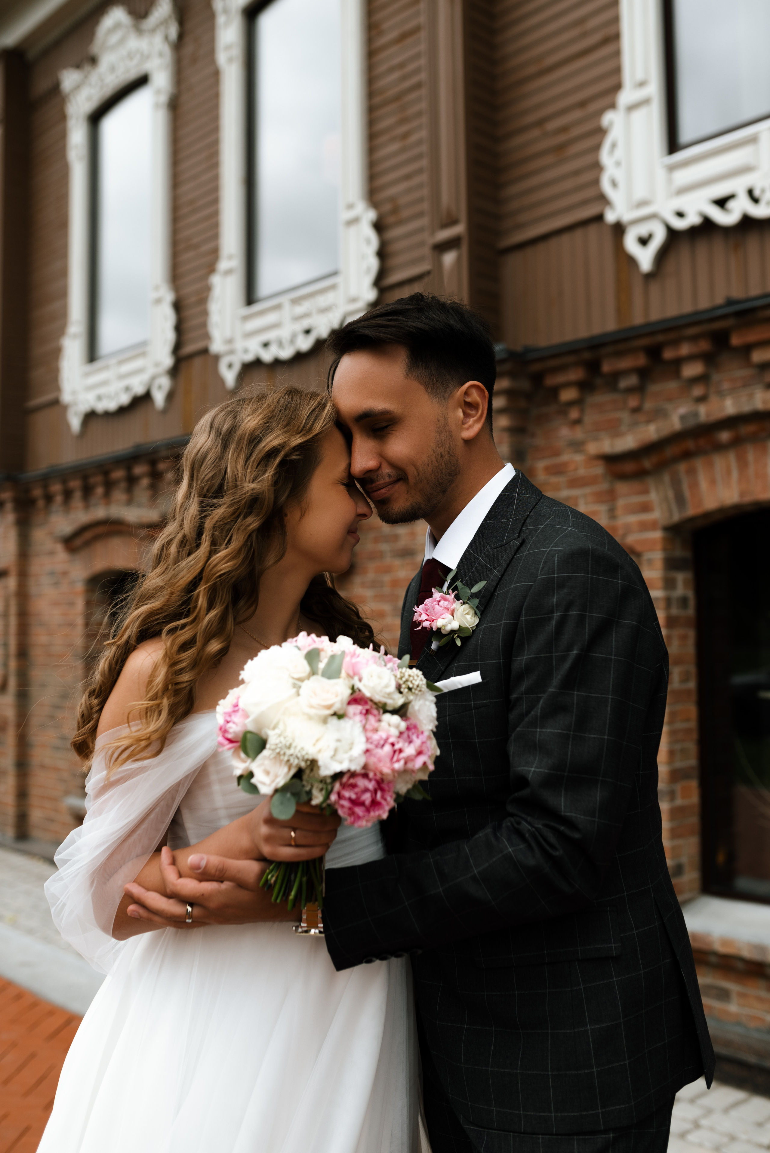 Свадебная фотосессия в центре Уфы. Фотограф в Уфе Комягина Анастасия