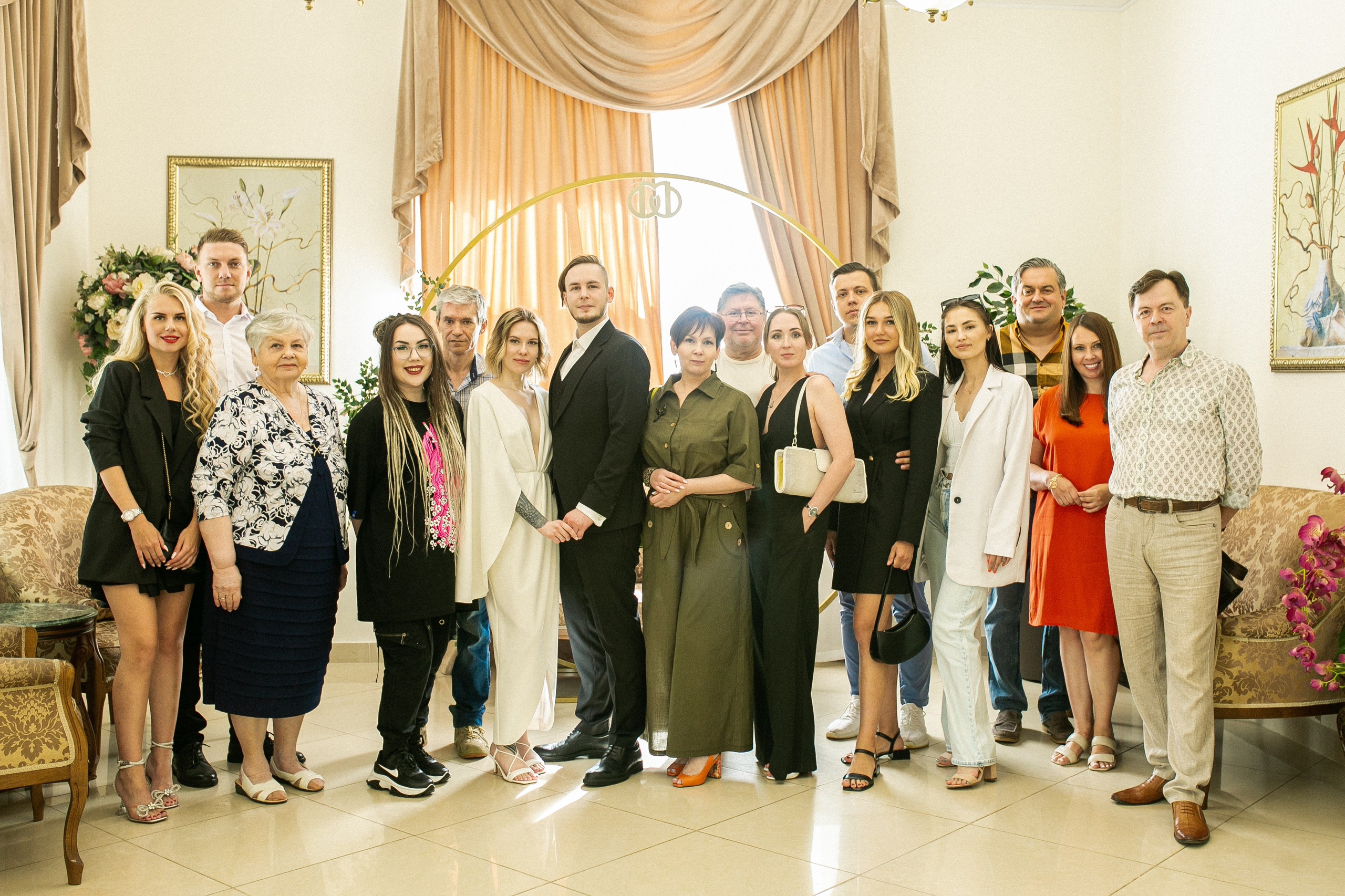 ЗАГС. Эвия и Александр. Фотограф Дарья Воскресенская в Москве