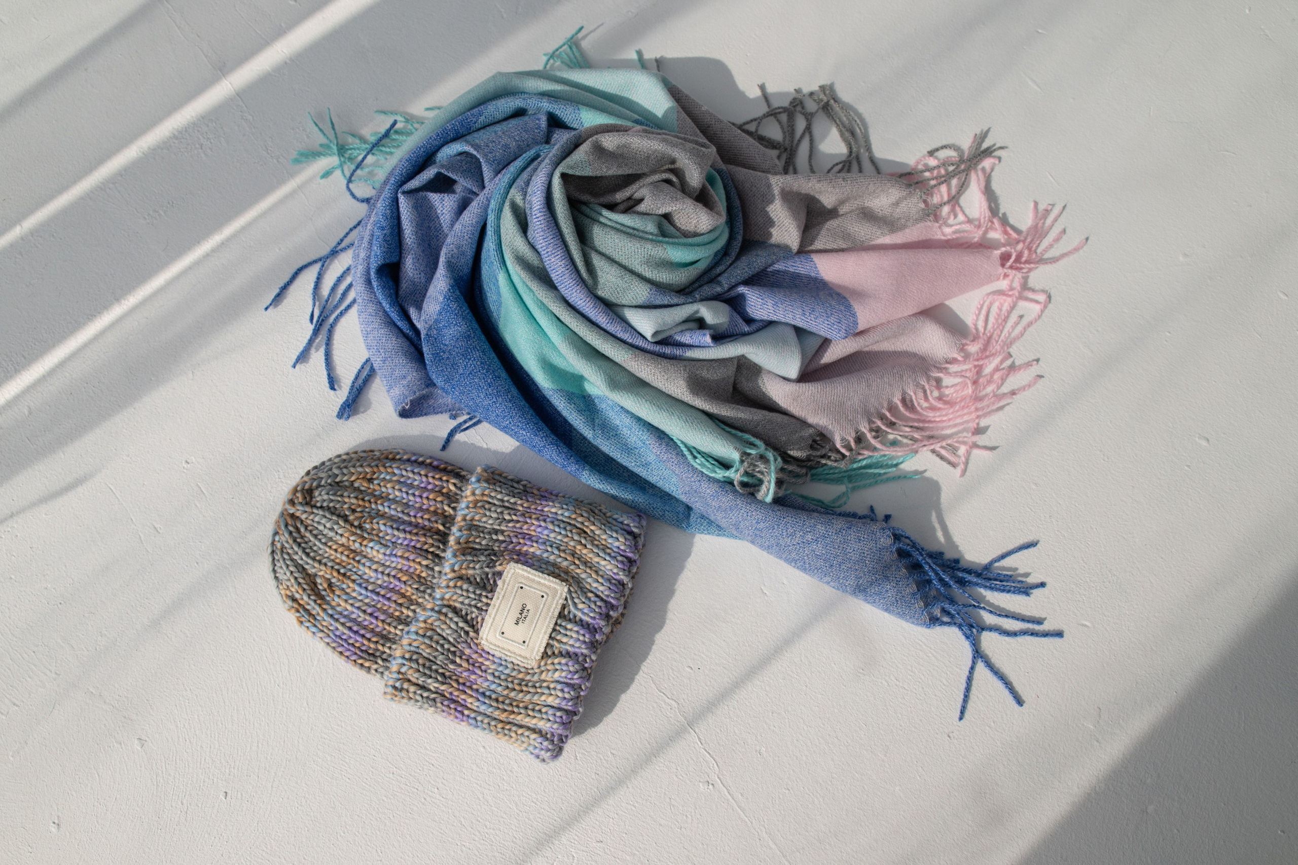 С нами тепло. Фотограф Ярмишко Дарья. Выпускные фотокниги