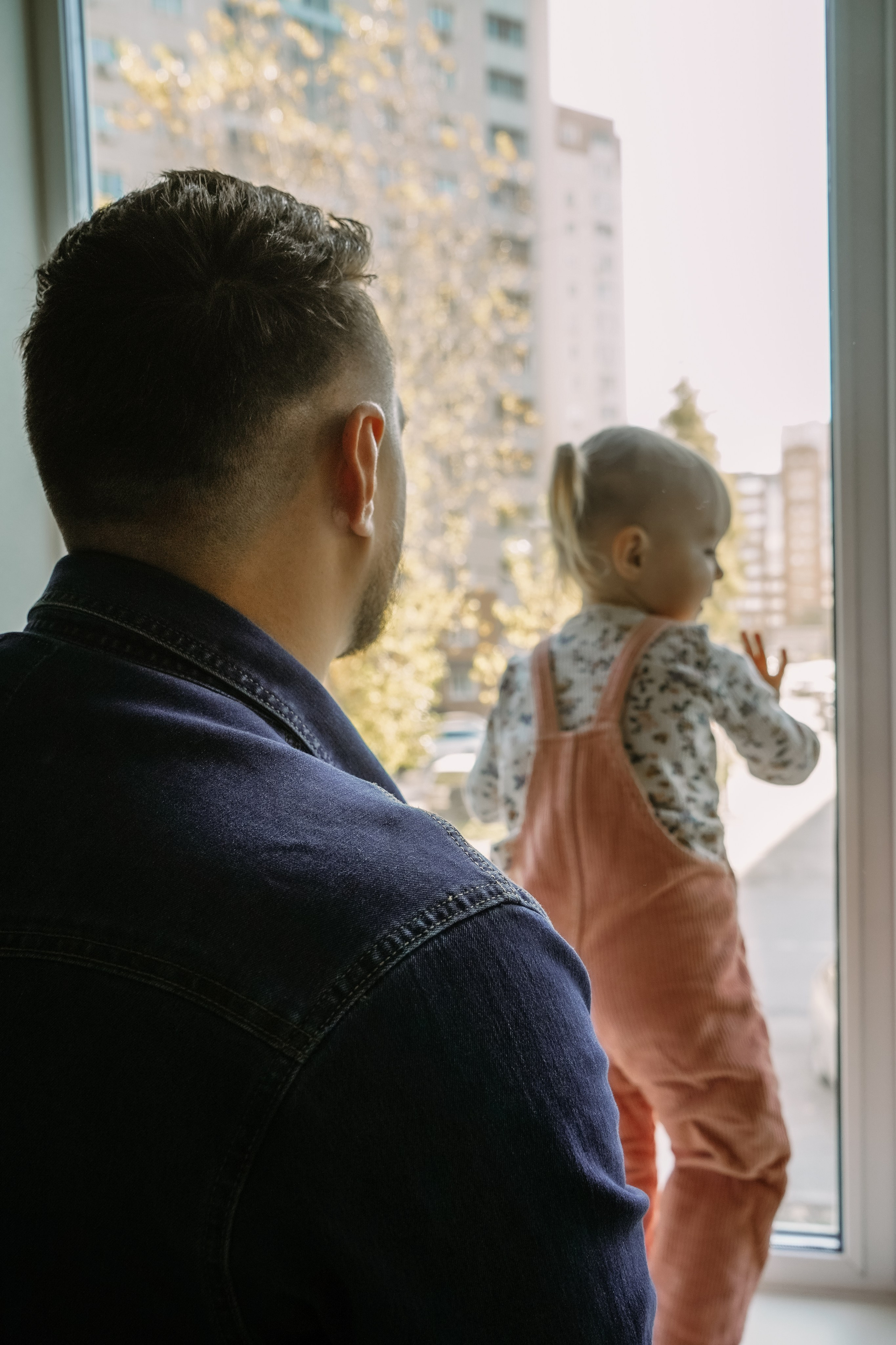 Карина, Андрей, Эмили. Главная