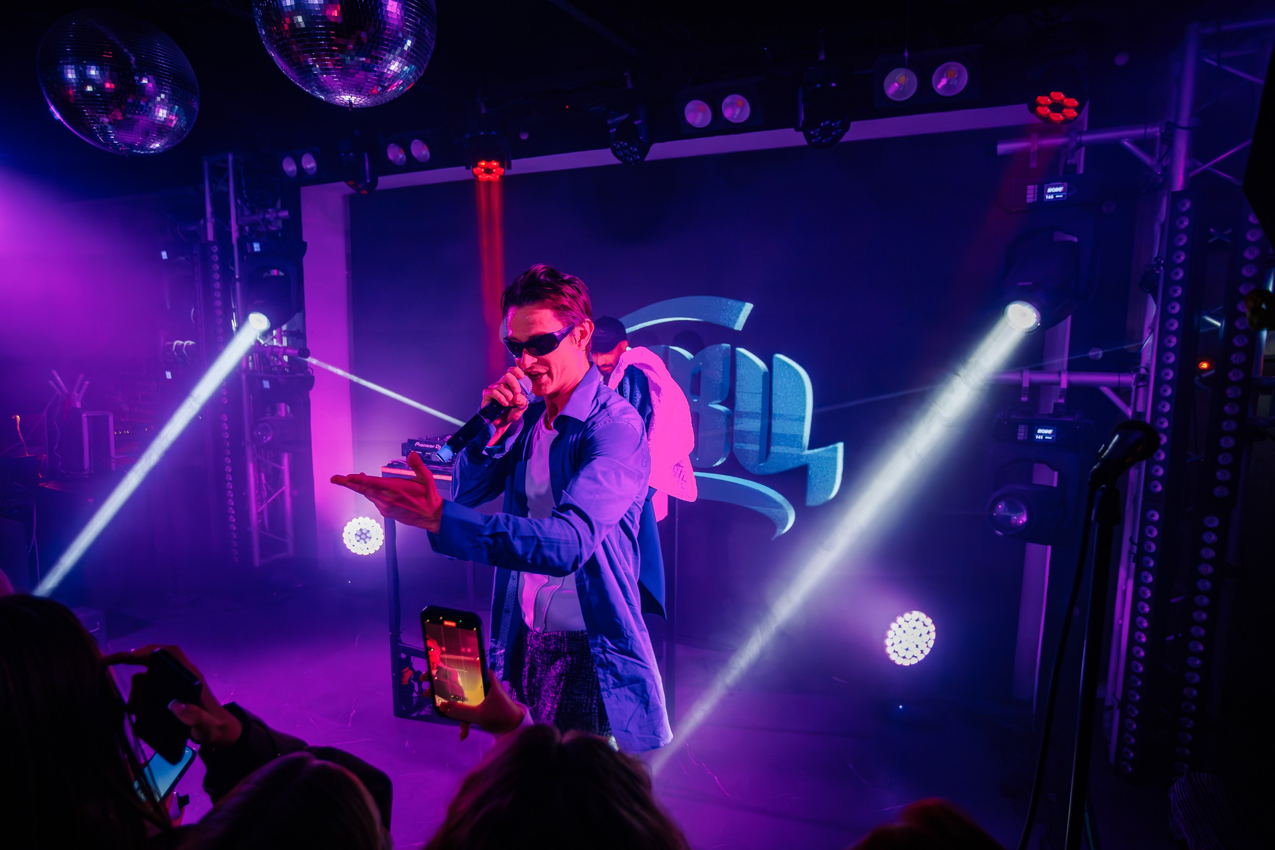 «КРАВЦ"_Чайка на пляже_Ялта_27.08.2025 г. Аминов Руслан | Фотограф