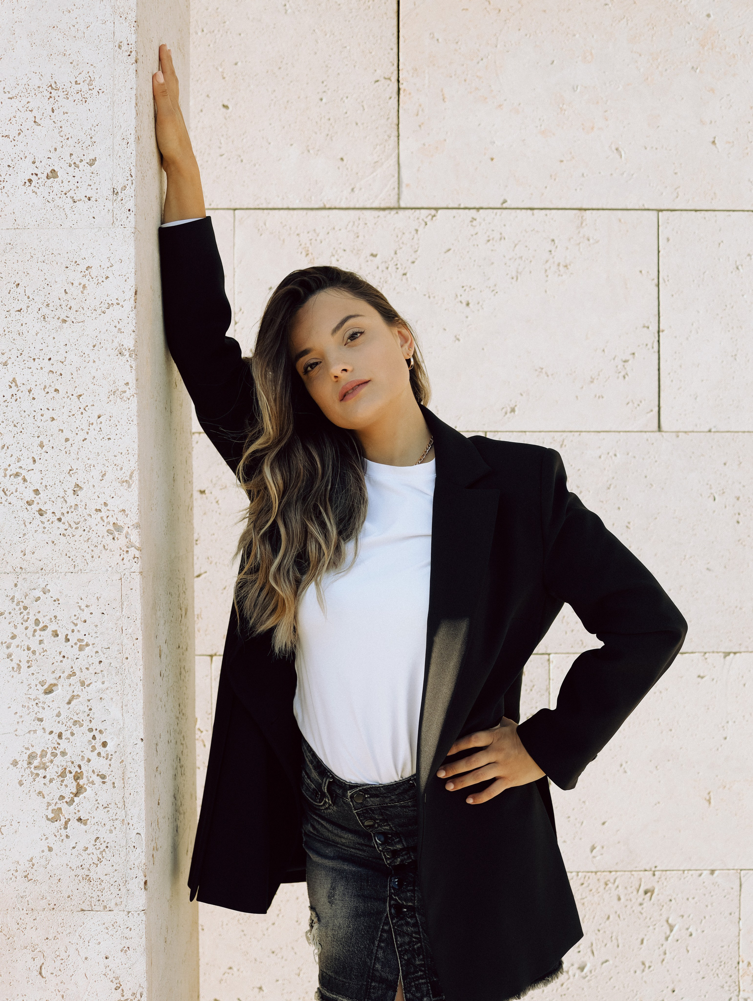 Александра. Главная