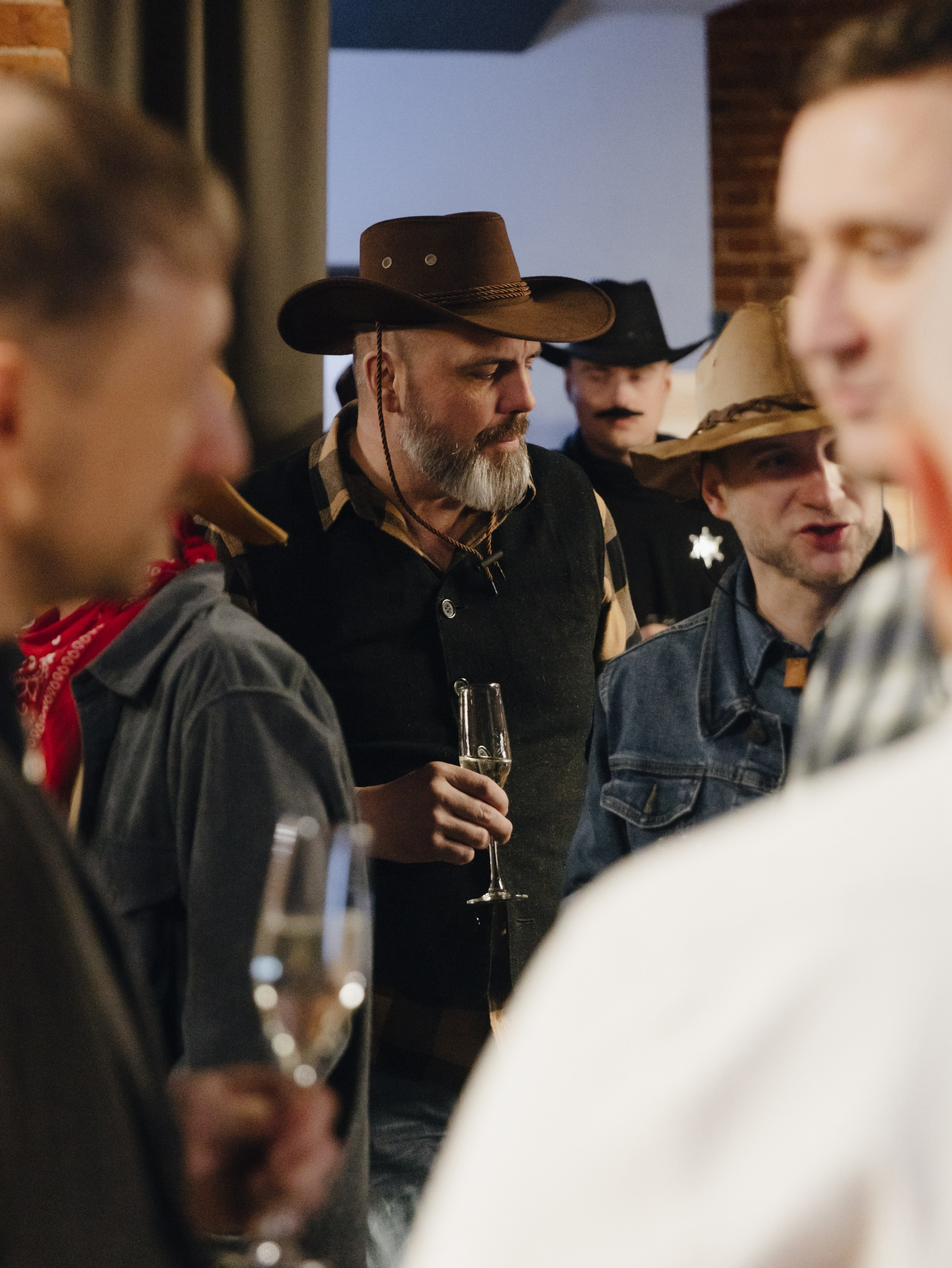 EventyON. Destination wedding photographer Mary Korenchuk