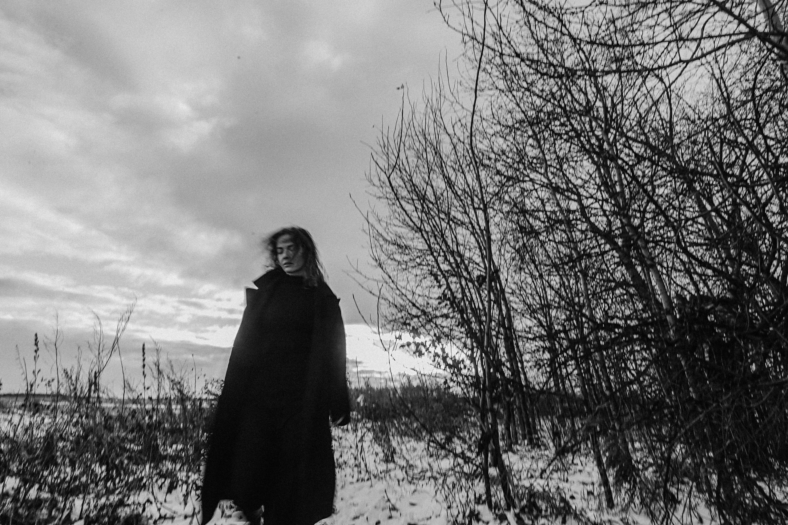 Меланхолия (поле). Семейный фотограф Тюмень, фотограф на роды Салмина Мария