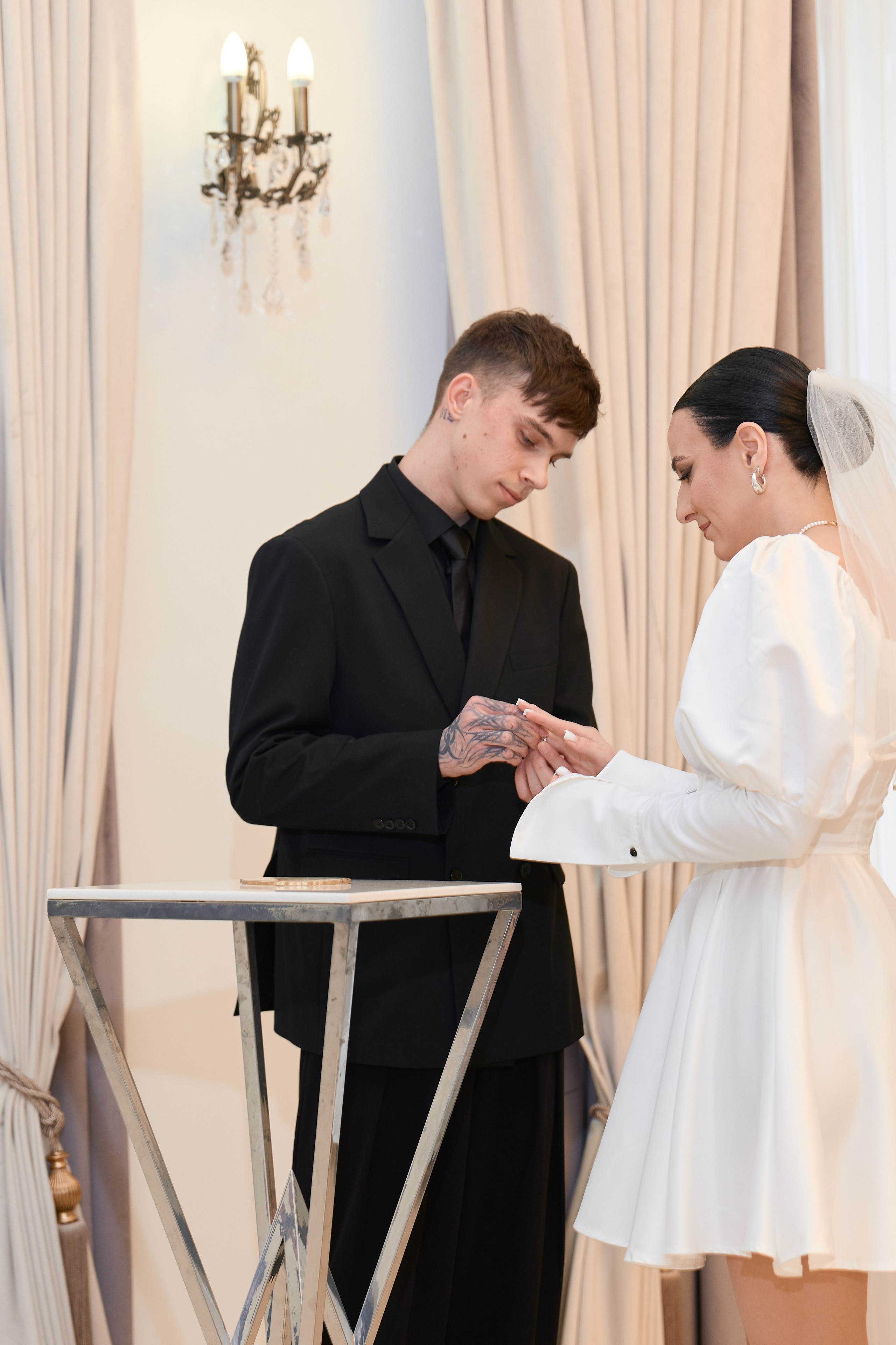 Елизавета и Артем. Роспись ВДНХ. Любовь Юсупова. Фотограф