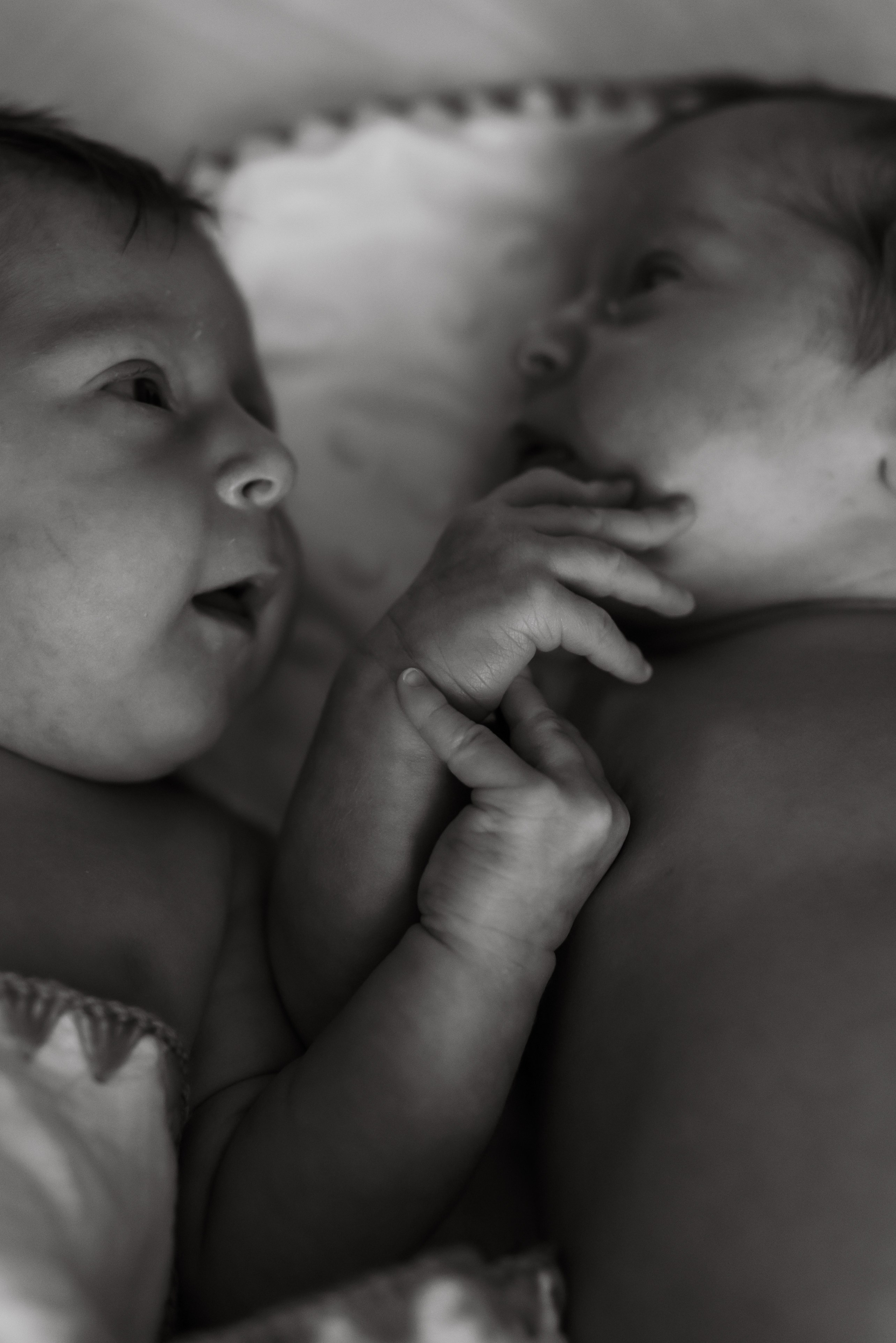 NEWBORN ДВОЙНЯШКИ. Фотограф Ксения Огородова портфолио