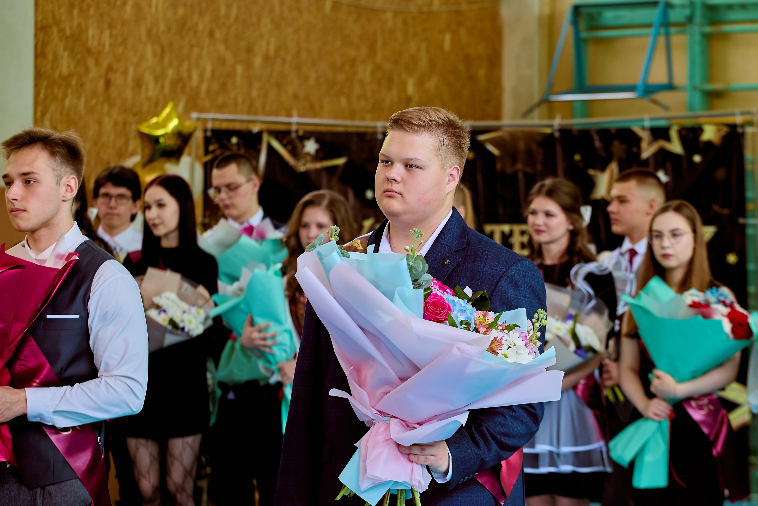 Последний звонок — мгновение вдохновения и веры в светлое будущее, фото православного фотографа Николая Голованова, г. Дзержинск.