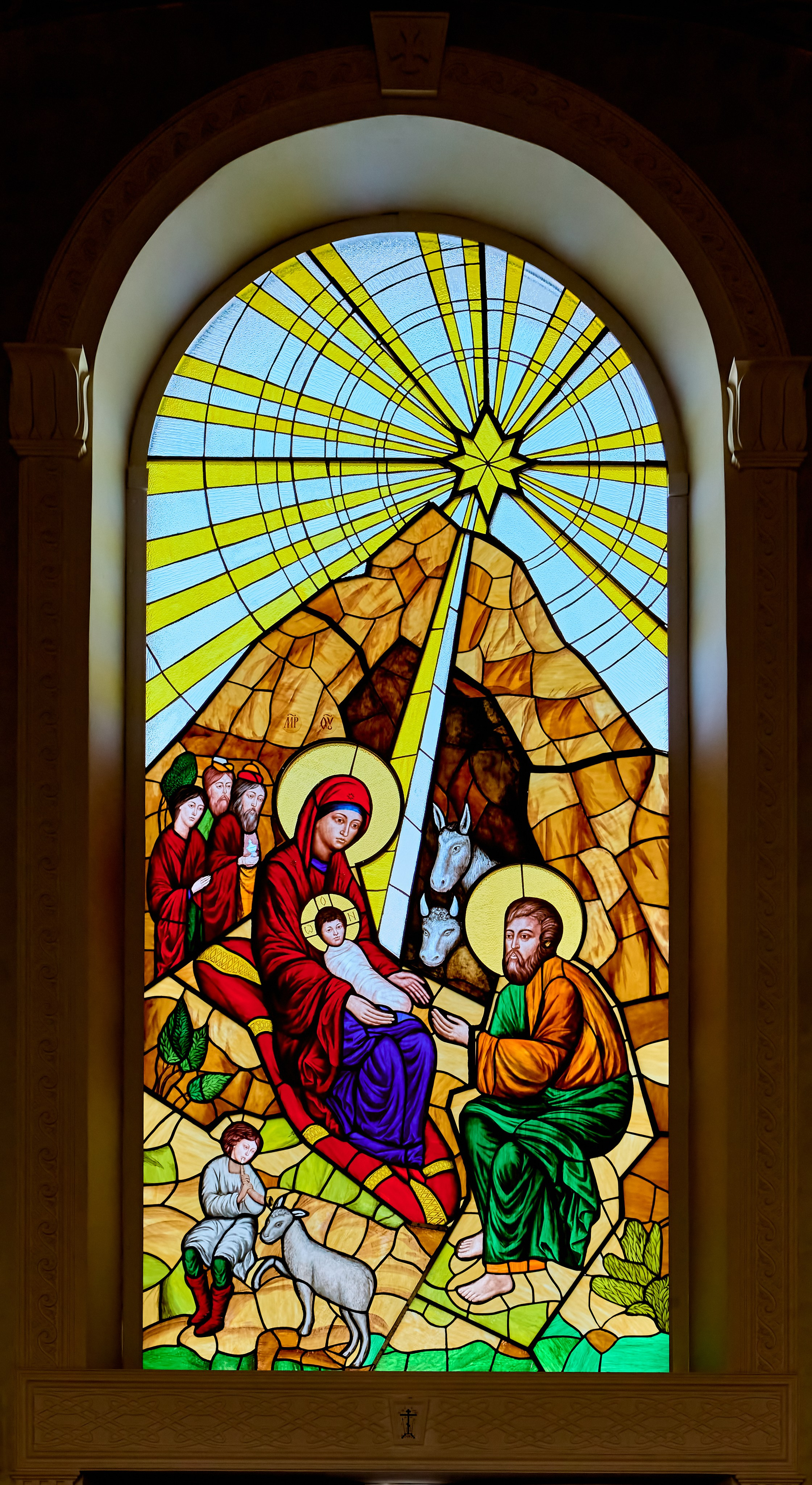 Фотографии Витражей в храме пророка Божия Илии