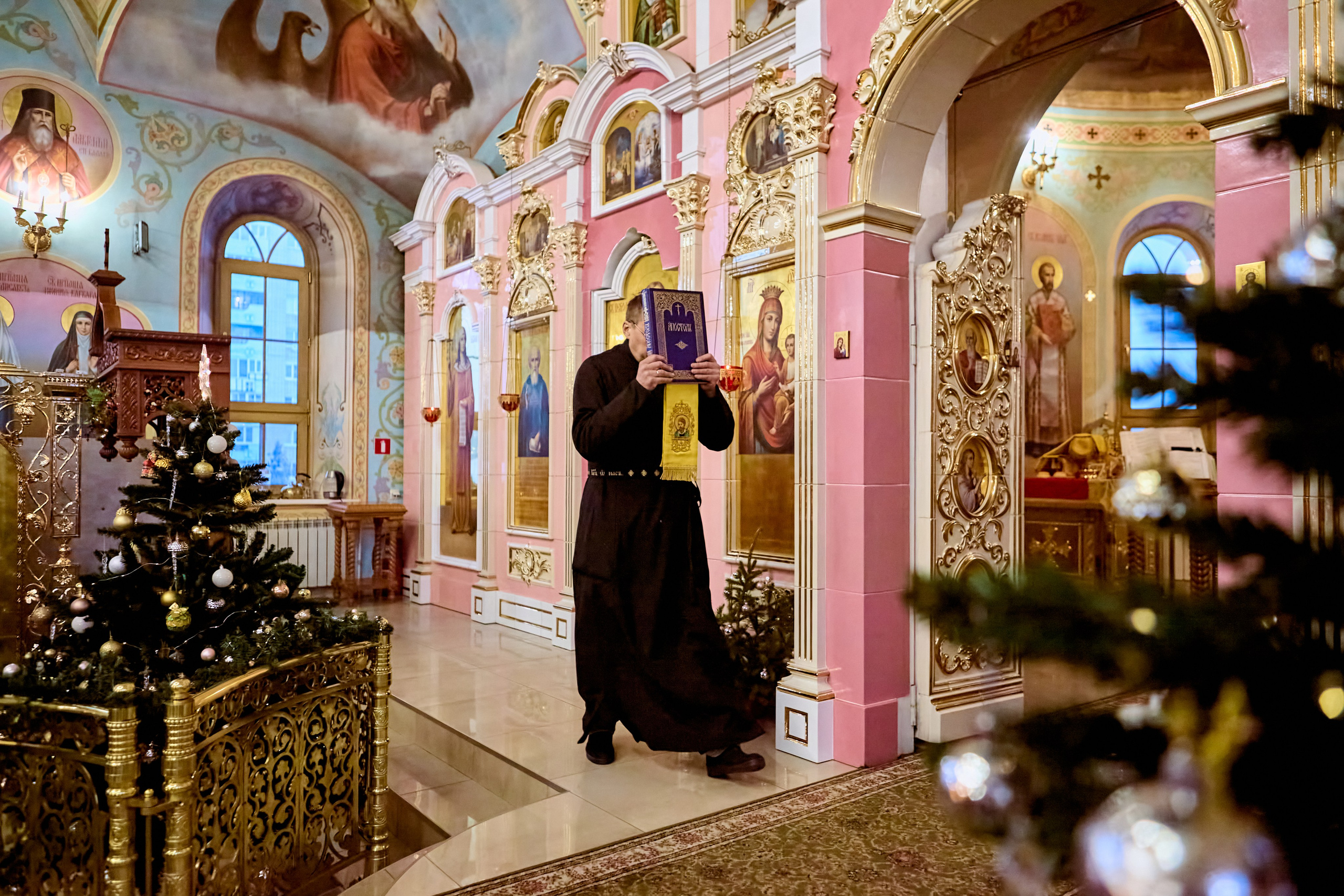 Фотографии во время богослужения