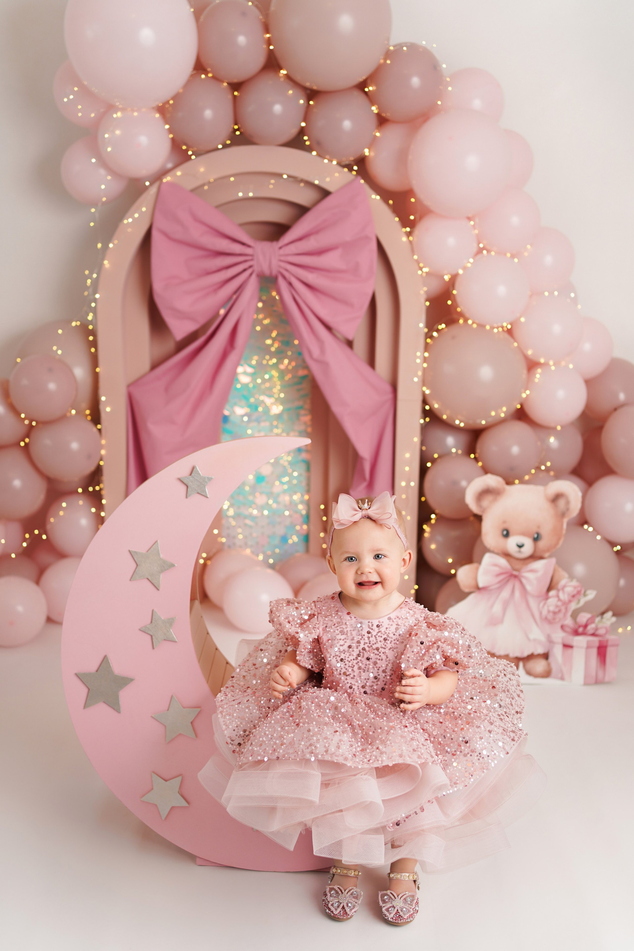 Детская фотосессия Первый год для девочек. Детский фотограф и фотограф новорожденных в Калининград Оксана Иваний