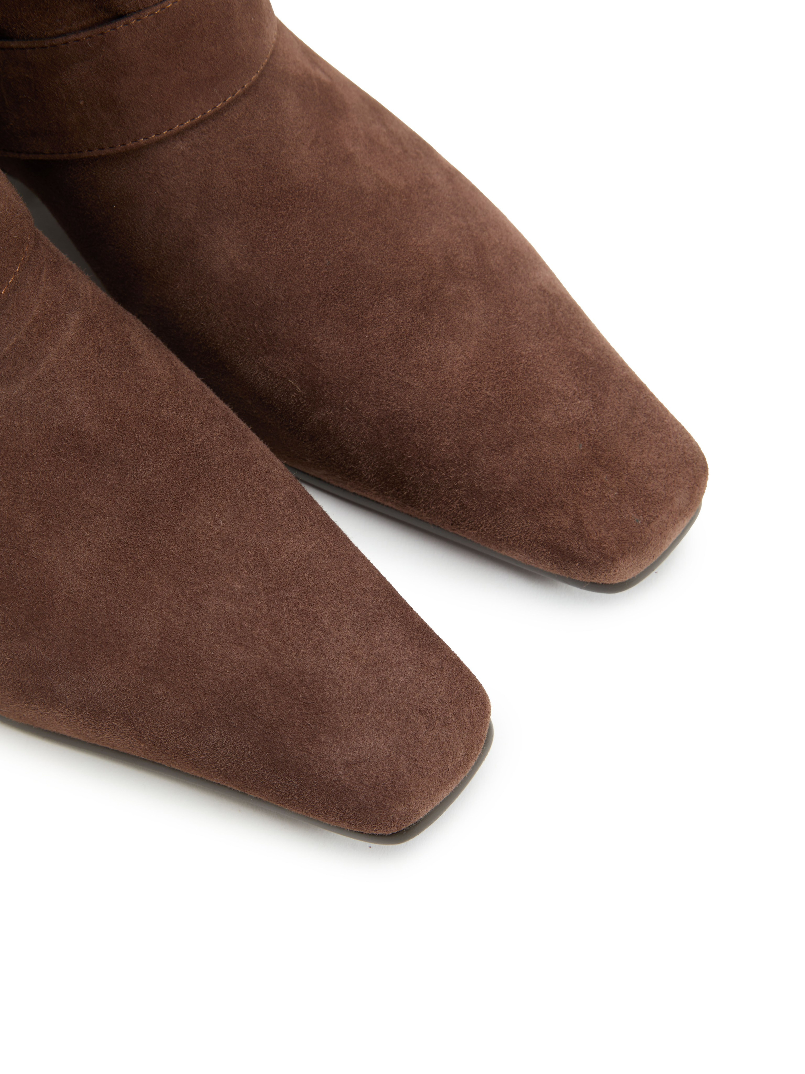 Каталожная фотография обуви. Фотограф в Москве Егор Гончаров