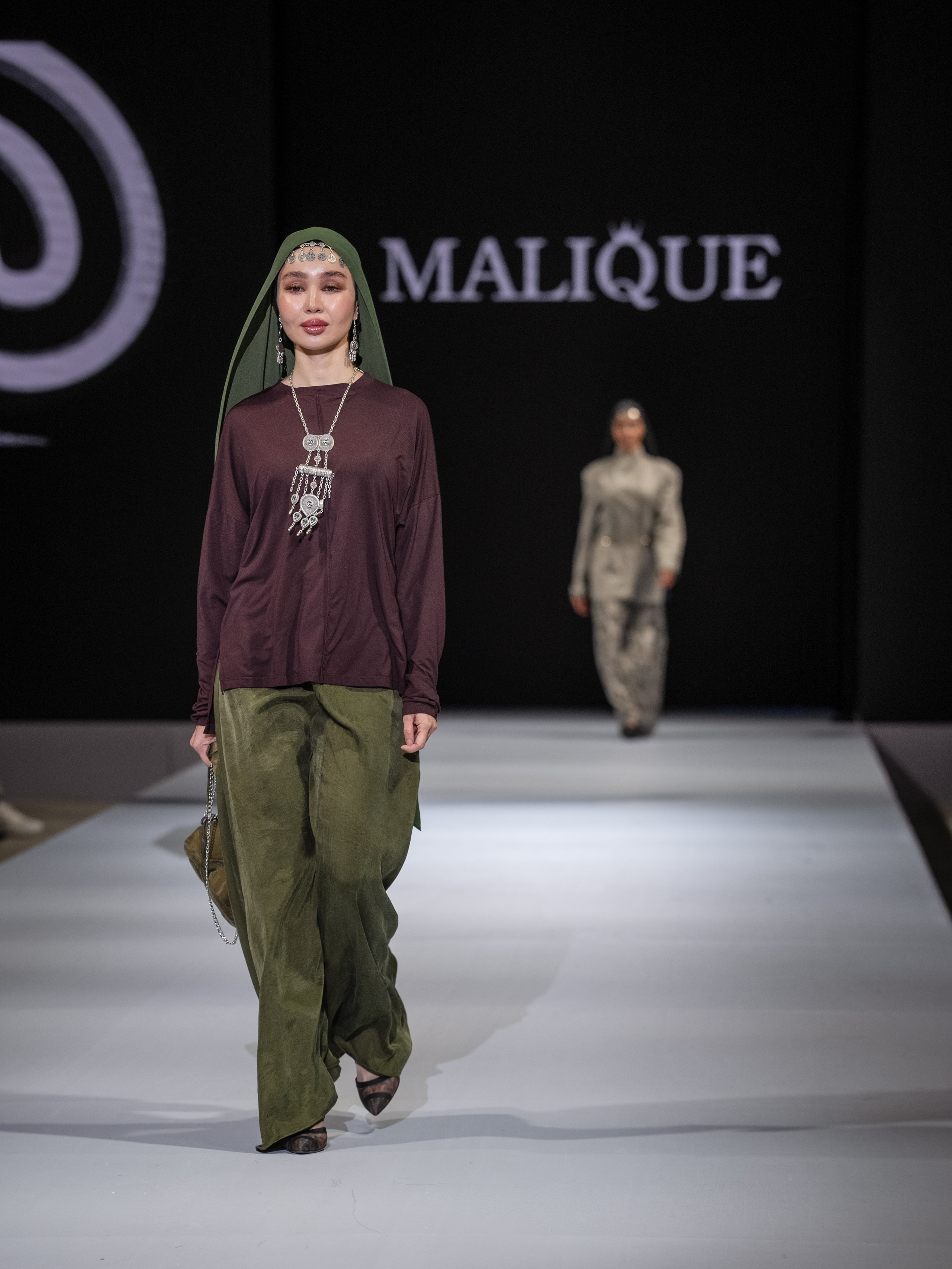 EURASIAN FASHION WEEK Malique. Сайт Алматинского НЮ АРТ, будуар и фэшн фотографа Дениса Карпенко