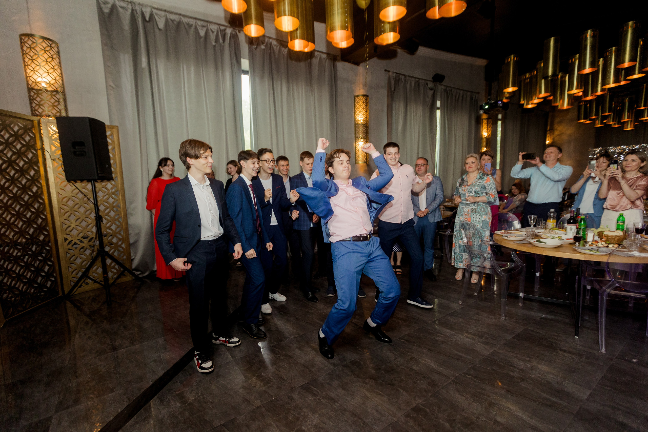 Выпускной школа 2023. Выпускные альбомы в Зеленограде и Москве