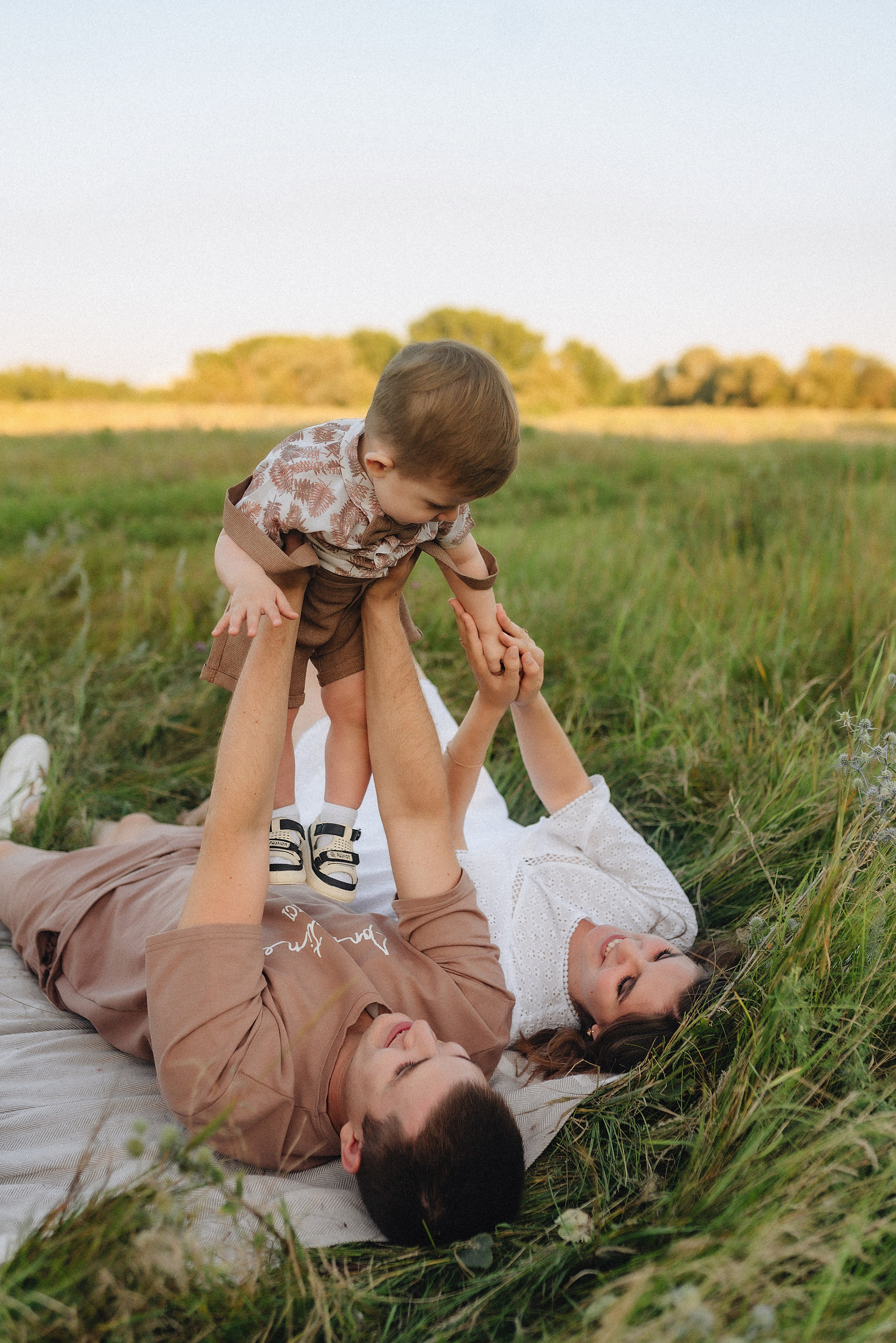 Светлана, Сергей и Женя | Семейная съемка на закате. Фотограф Карина Шмулёва. Воронеж и область