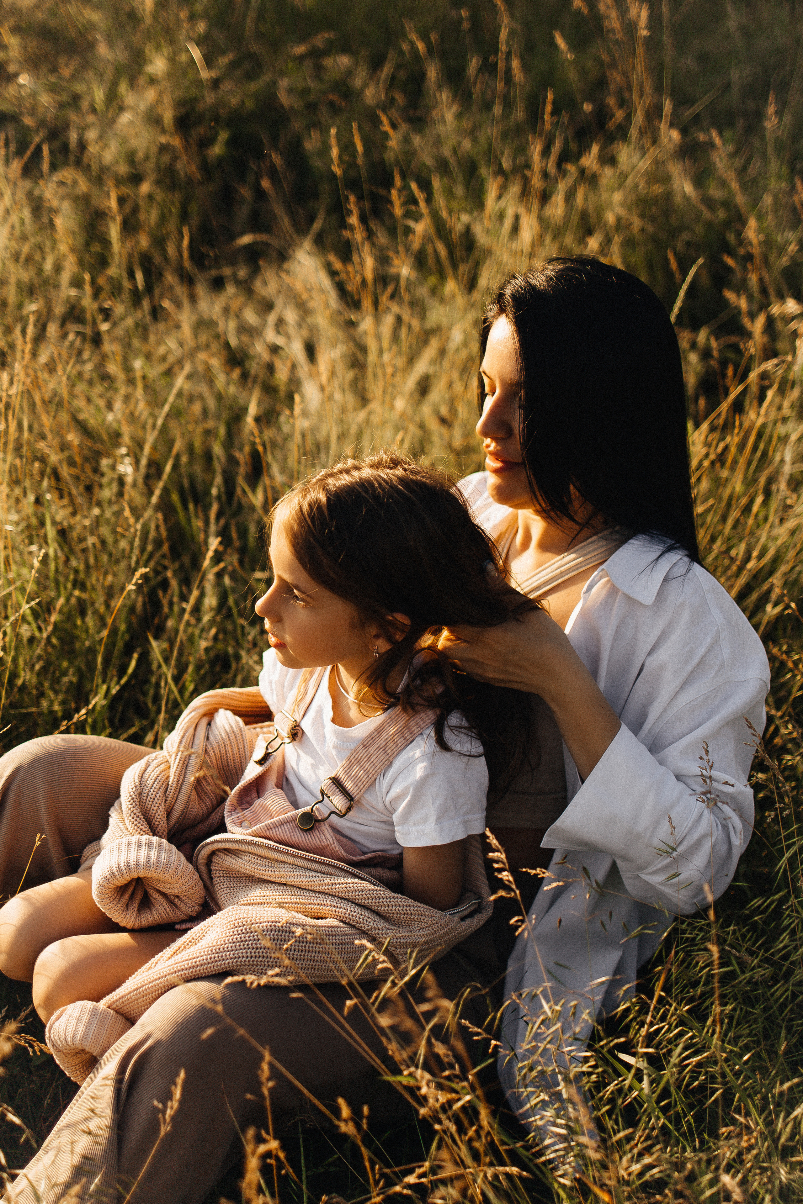 Алёна и Василиса, летний закат в поле. Семейный и детский фотограф, таганрог, ростов-на-дону