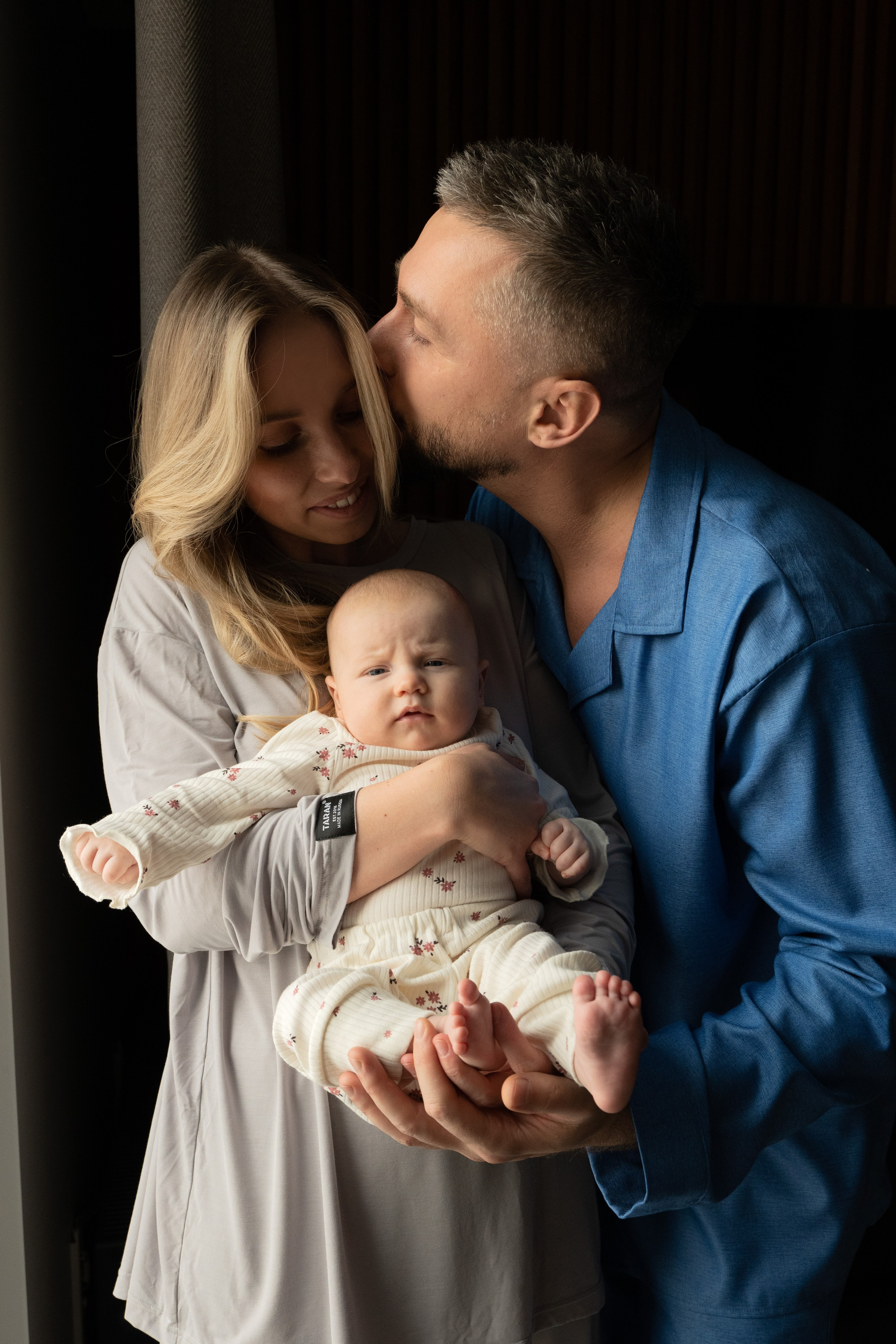Семейная фотосессия (Ае 2 месяца). Фотограф видеограф Ольга Василевская