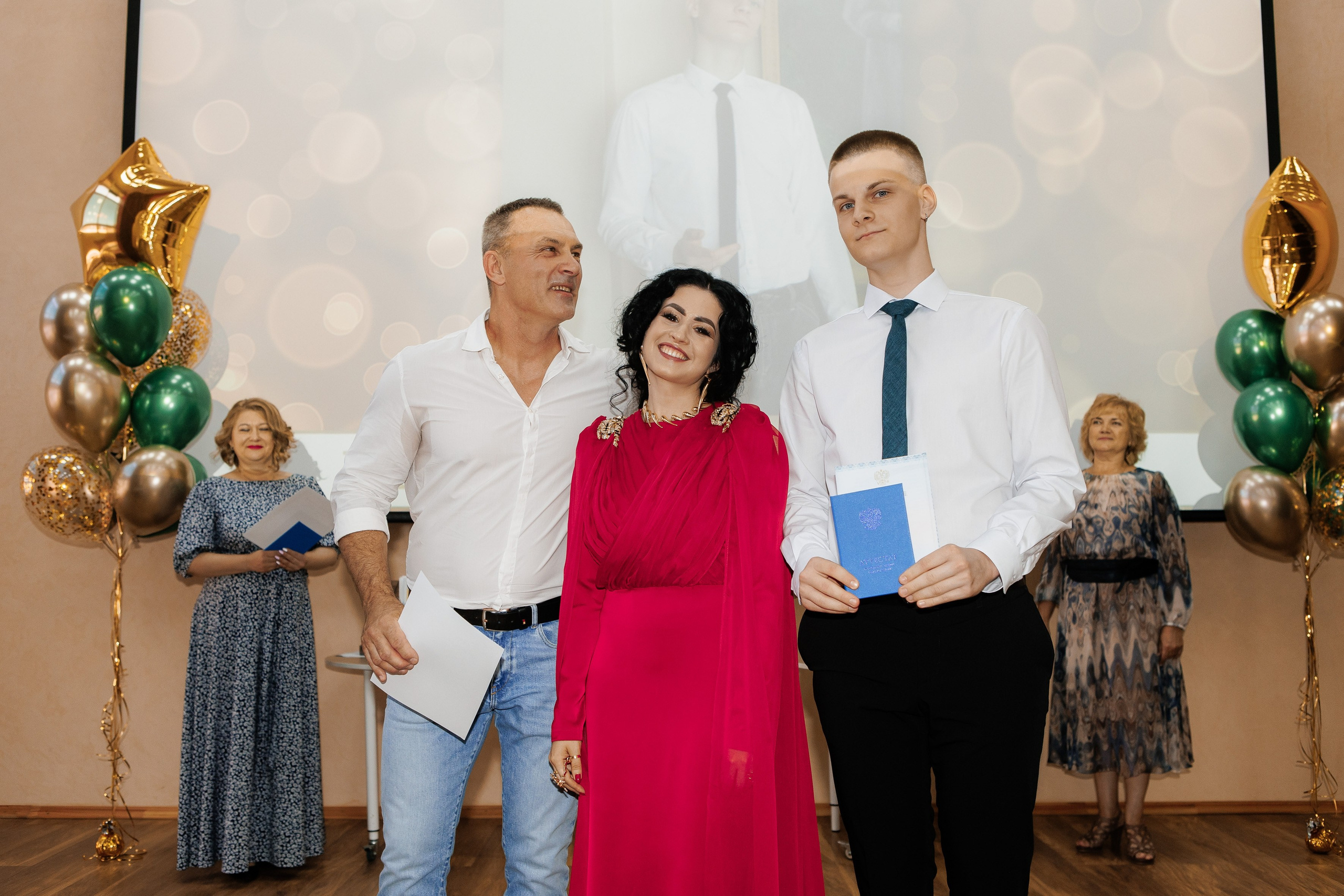 Выпускной Гимназия 12 2024 г. Свадебный и портретный Фотограф в Липецке Дмитрий Котюков