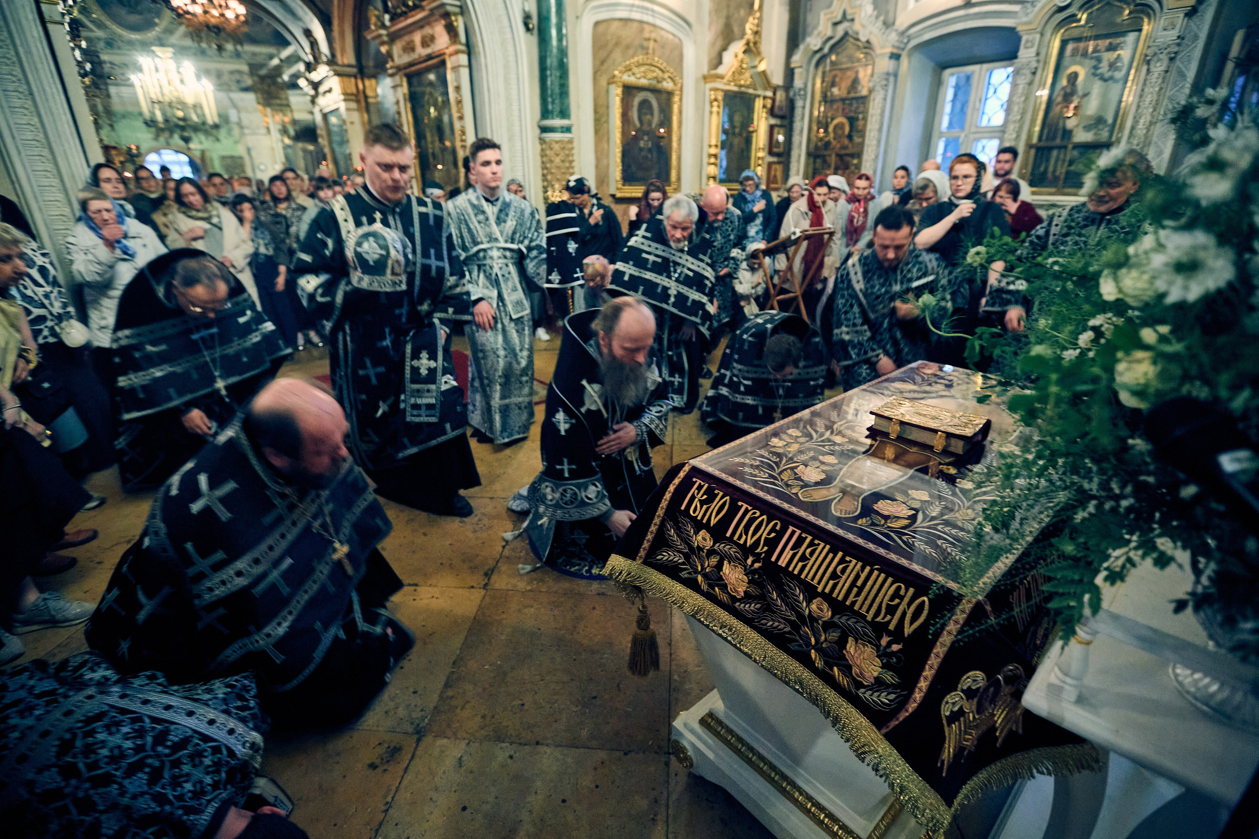 Утреня Погребение Спасителя. DMITRY MOISEENKO — фотограф, художник, топ-стилист